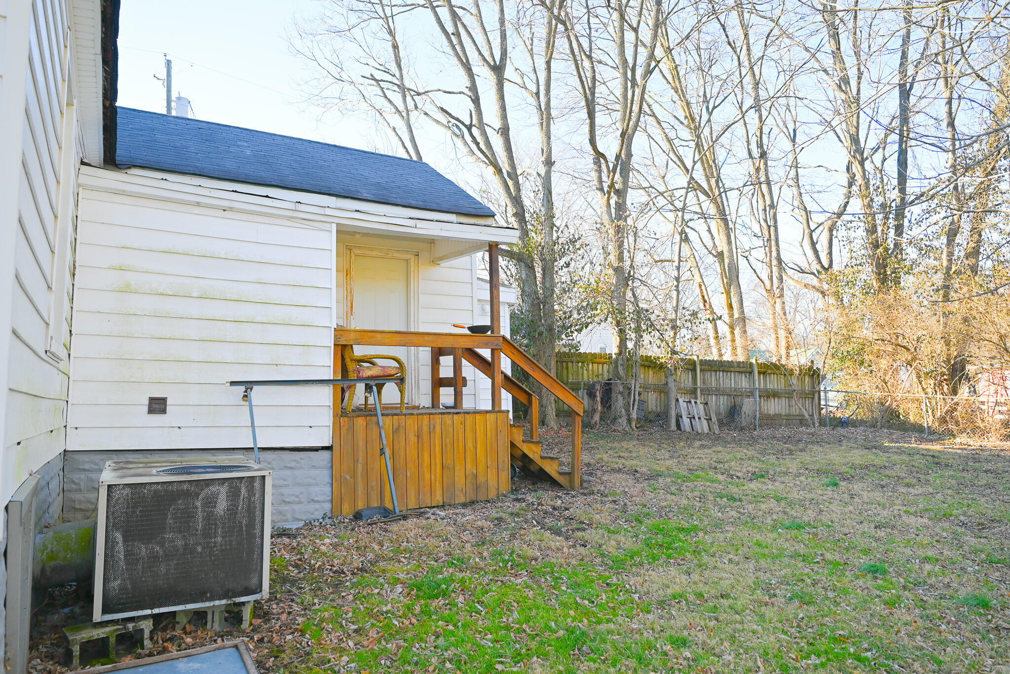319 Lilleston Avenue Property Photo 4