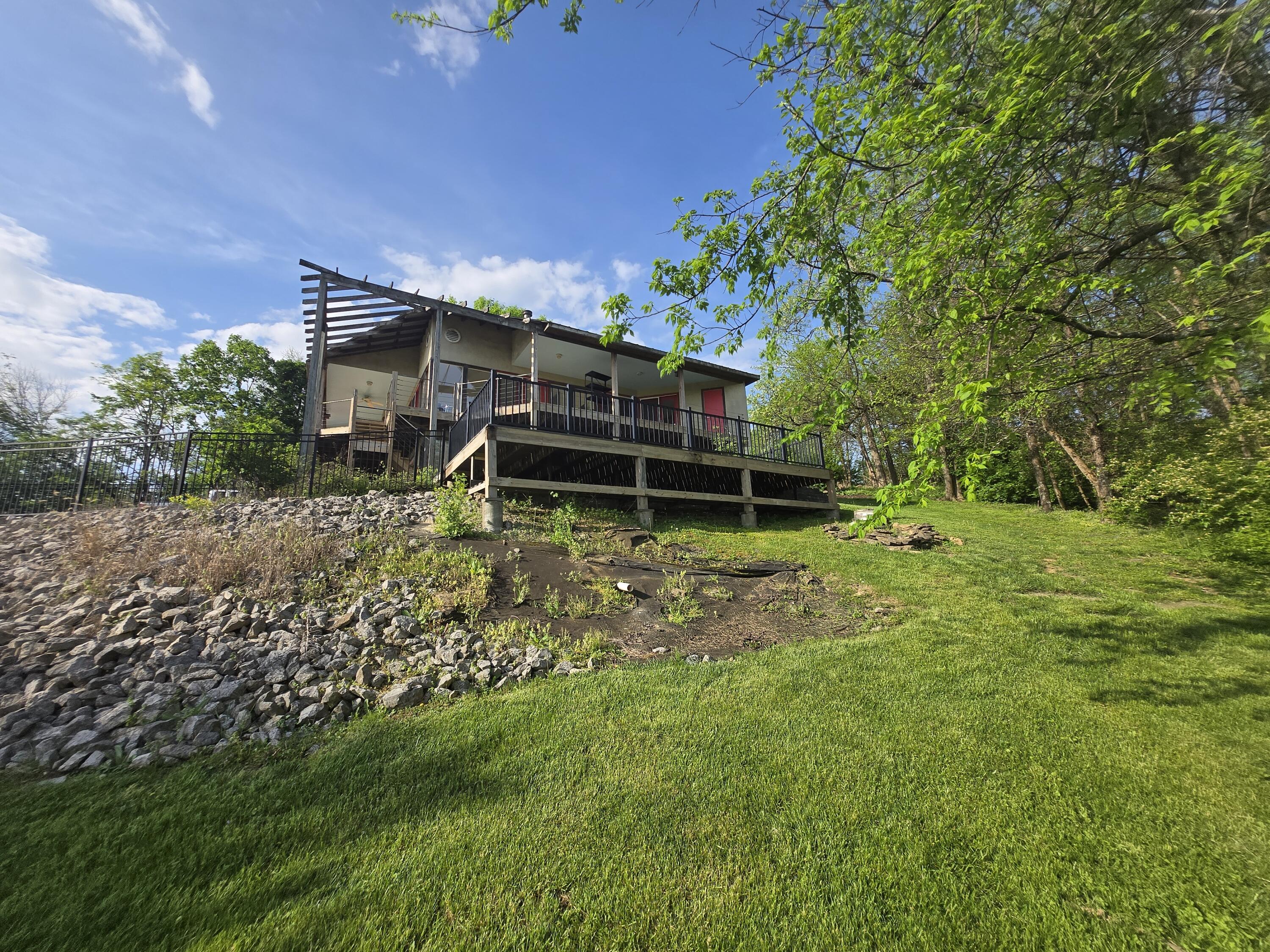 1028 Pin Oak Drive Property Photo 6