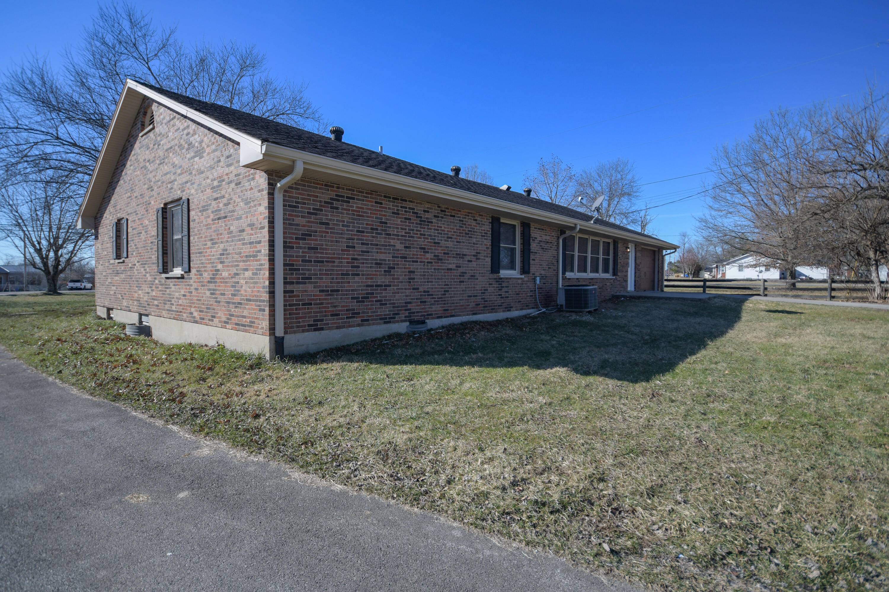 4635 Camargo Road Property Photo 4