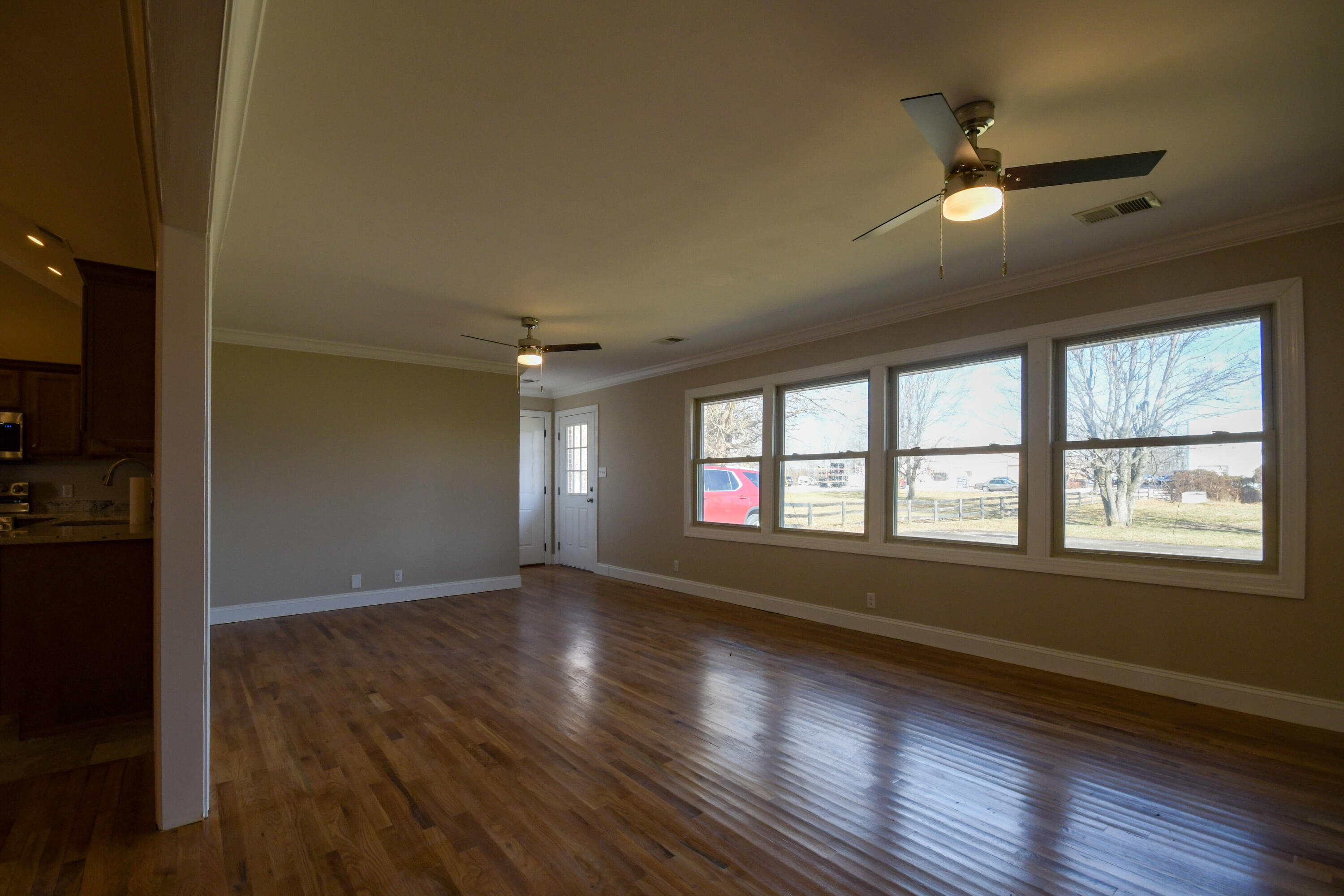 4635 Camargo Road Property Photo 9