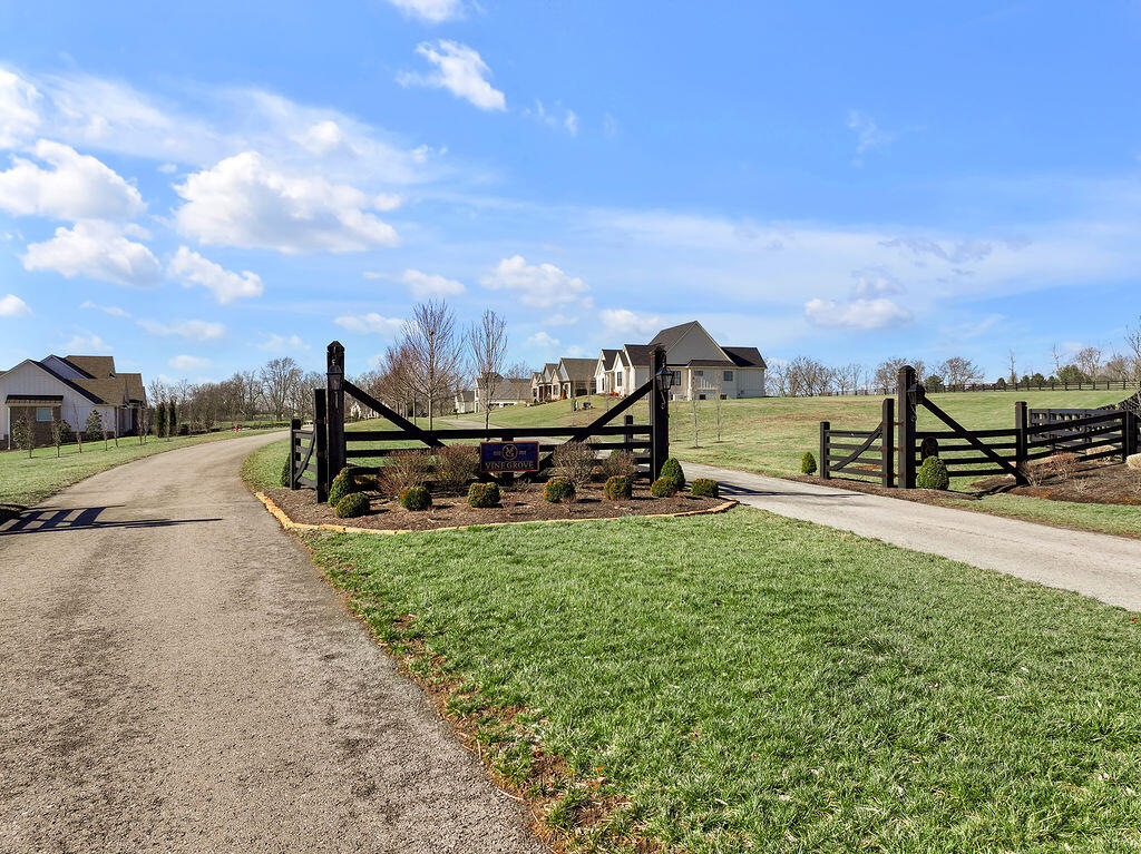 123 Doe Run Road Property Photo 3