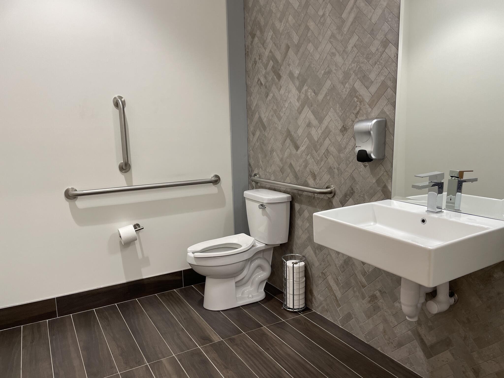 3090 Harrodsburg Road 201 Property Photo 8