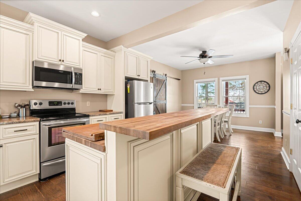 551 Rogers Road Property Photo 6