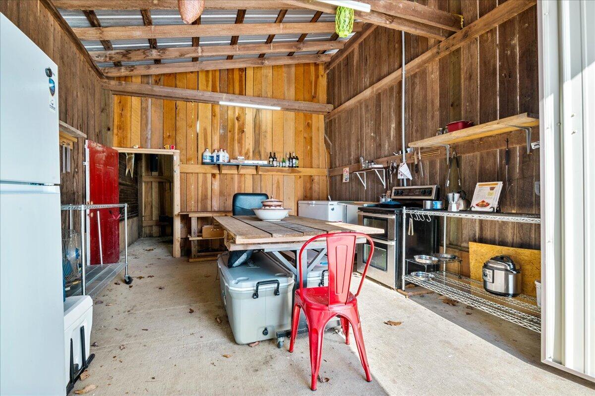 551 Rogers Road Property Photo 87