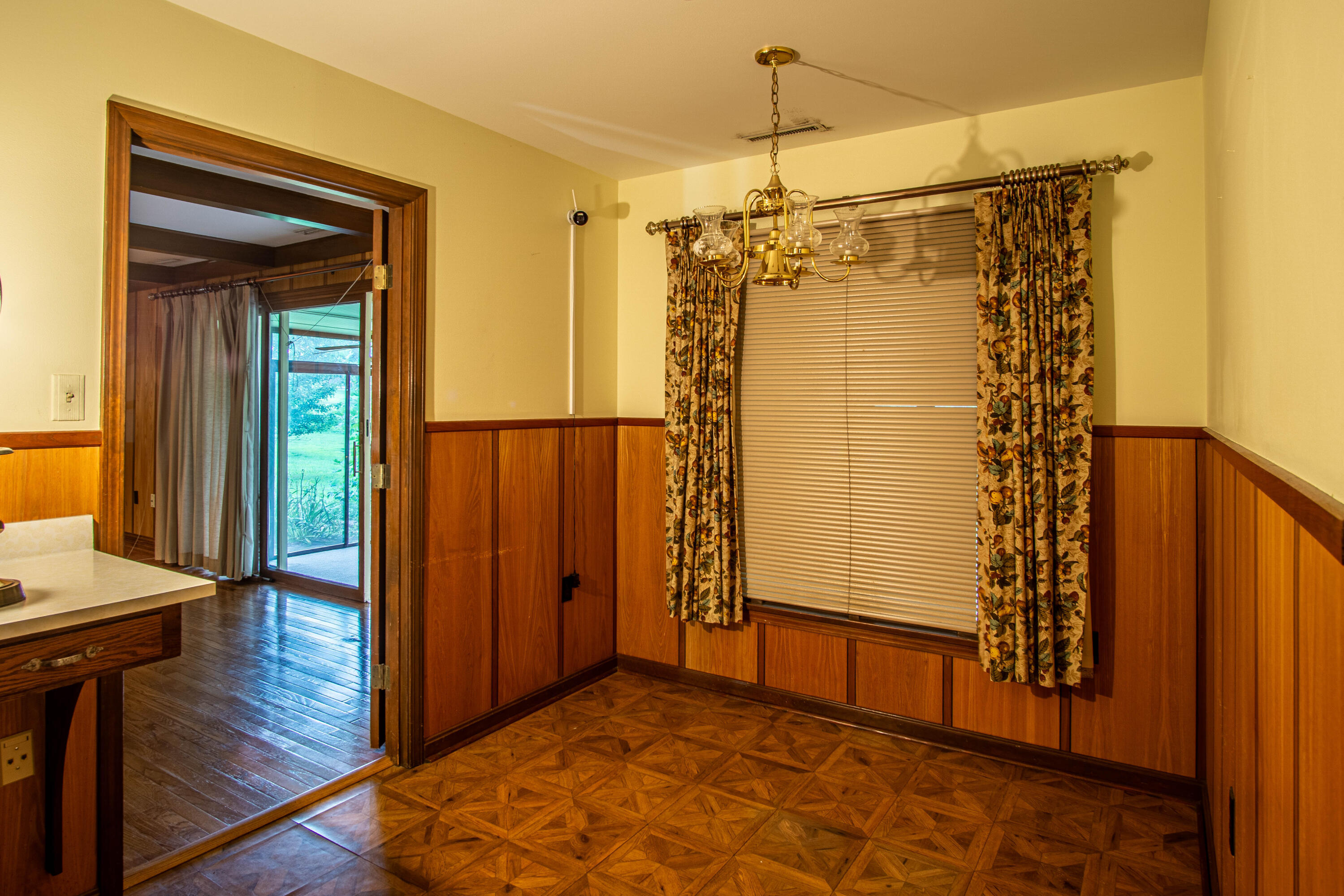98 E Wyrick Street Property Photo 12
