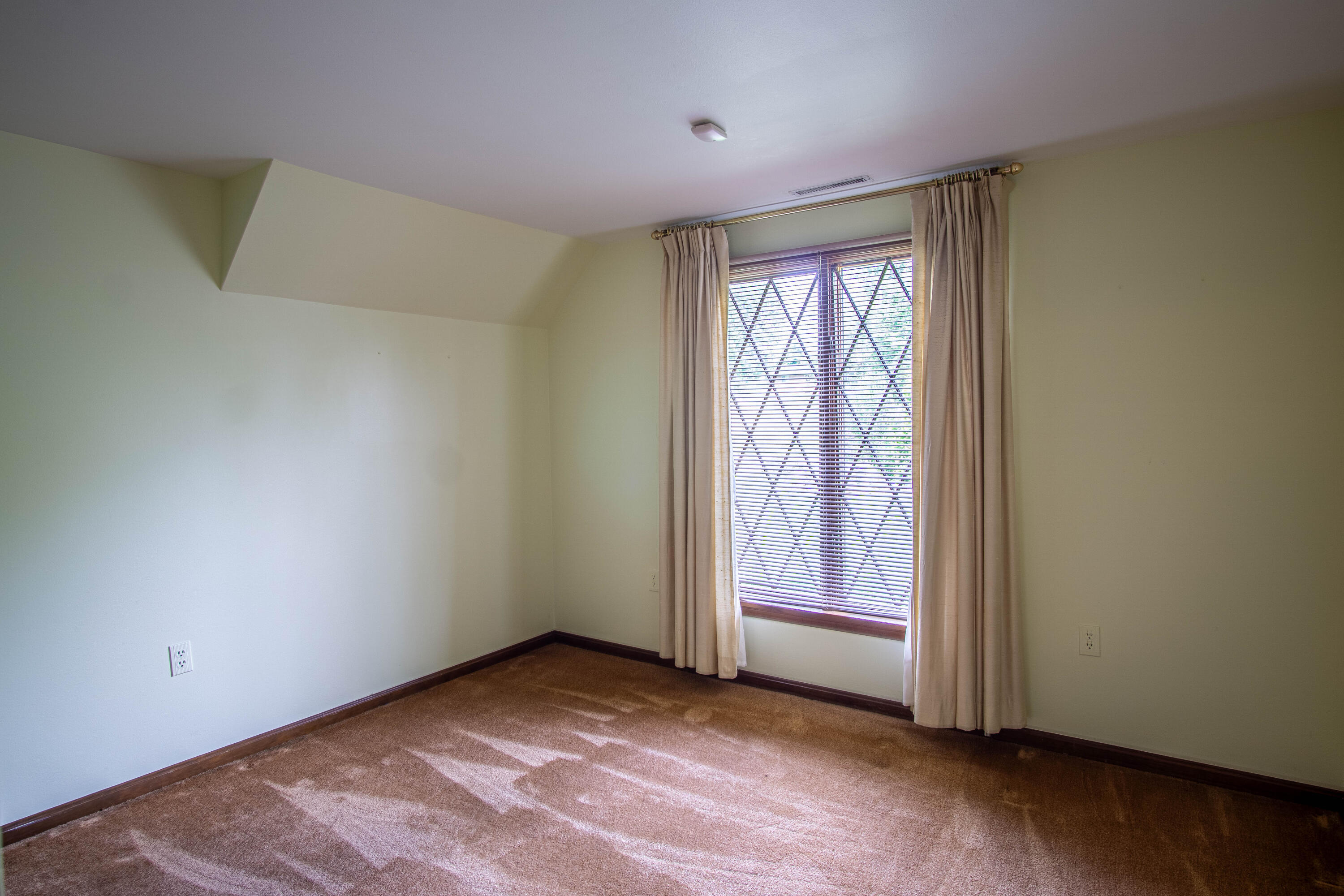 98 E Wyrick Street Property Photo 23