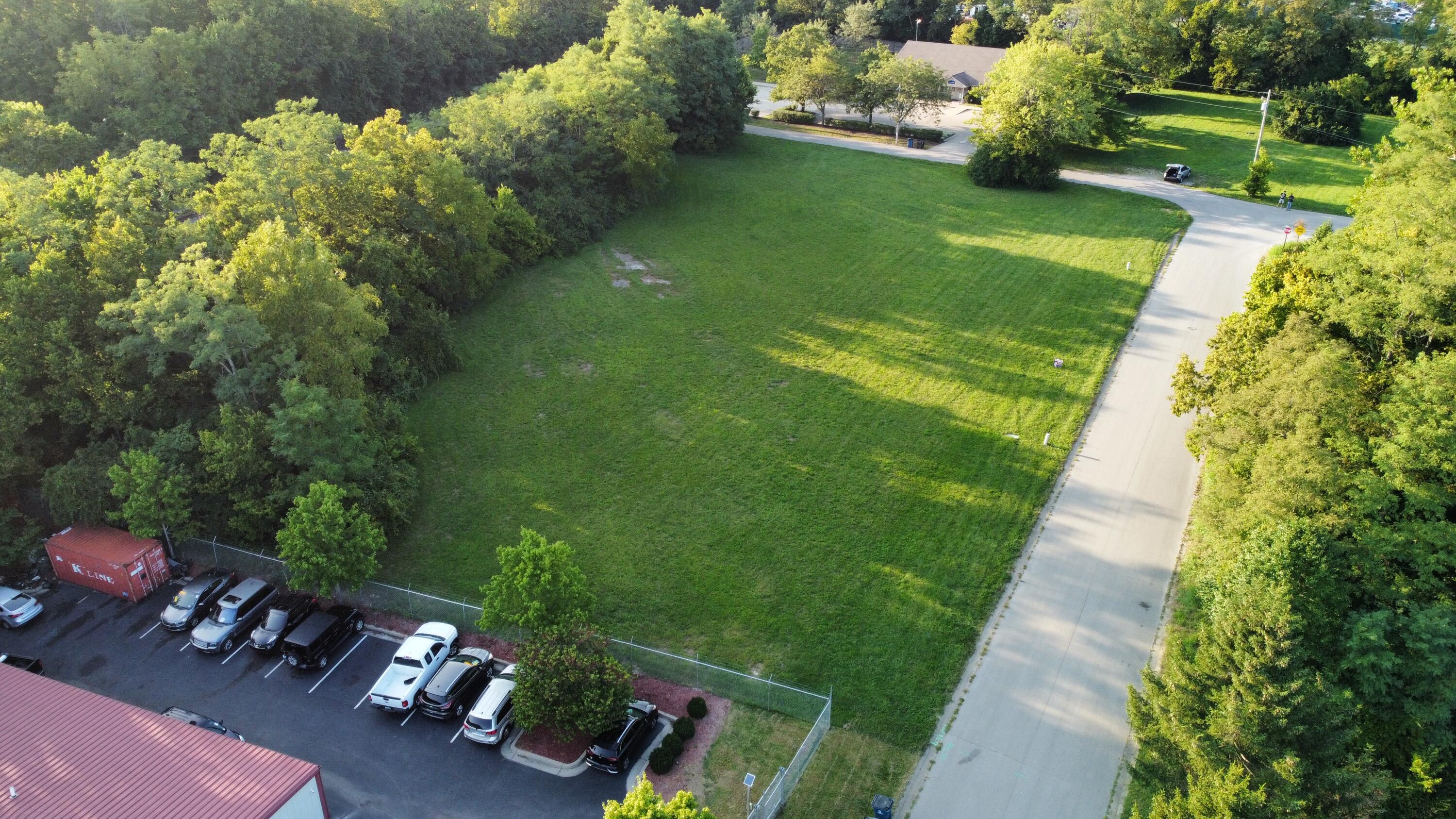 121 Eastside Drive Property Photo 5