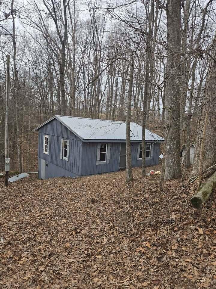 100 Fieldside Drive Property Photo 1