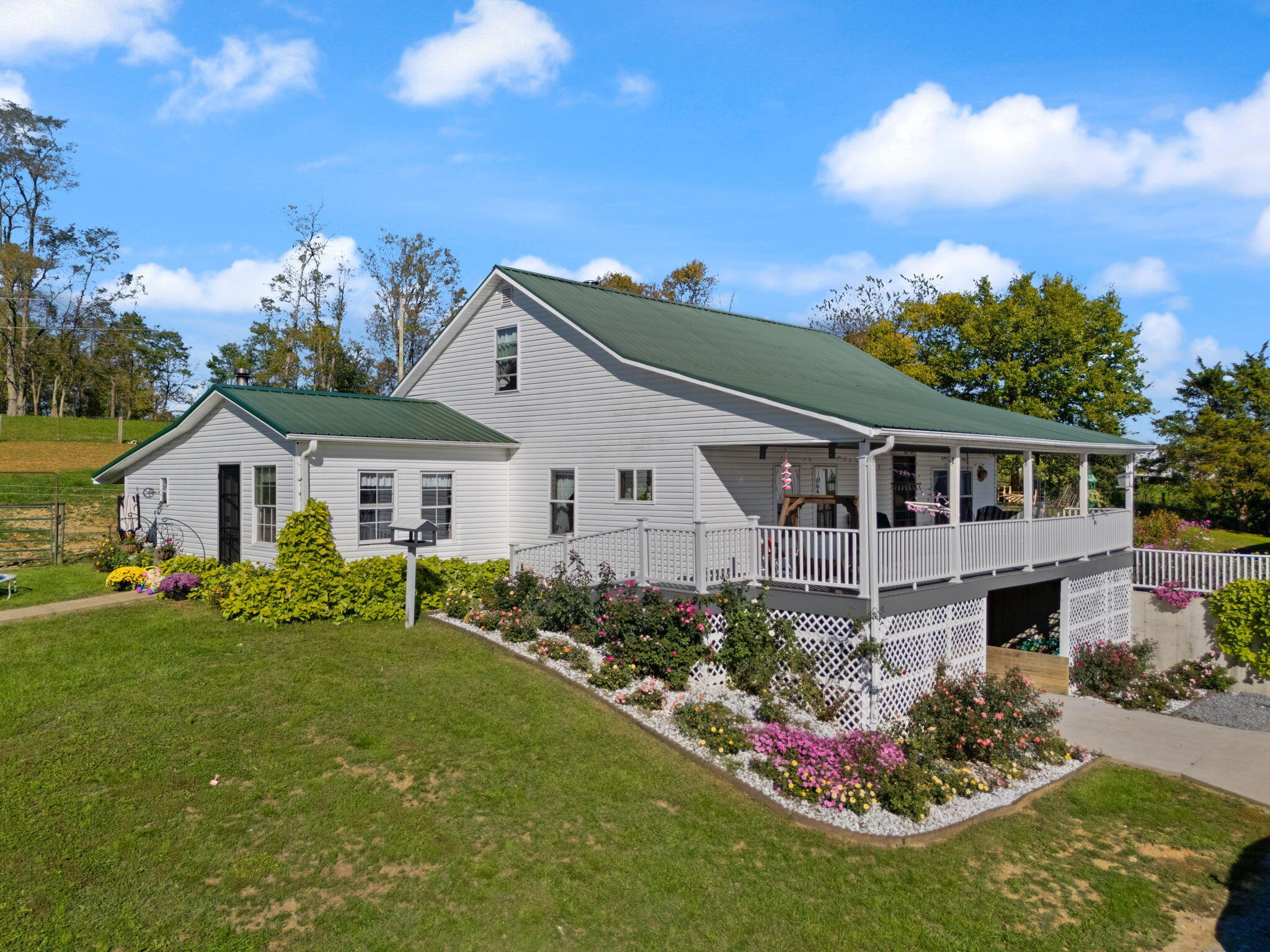 1185 Mudsock Road Property Photo 1