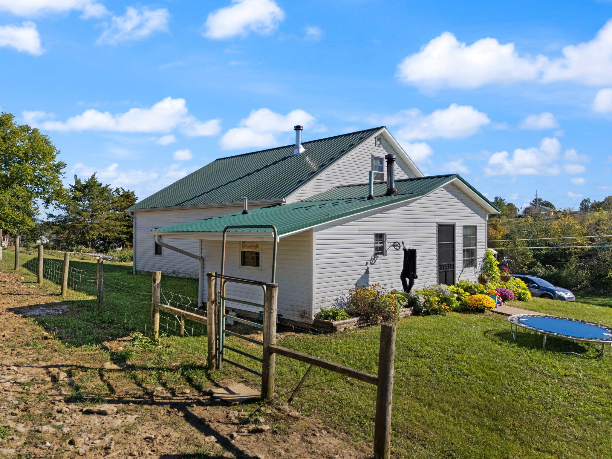1185 Mudsock Road Property Photo 5