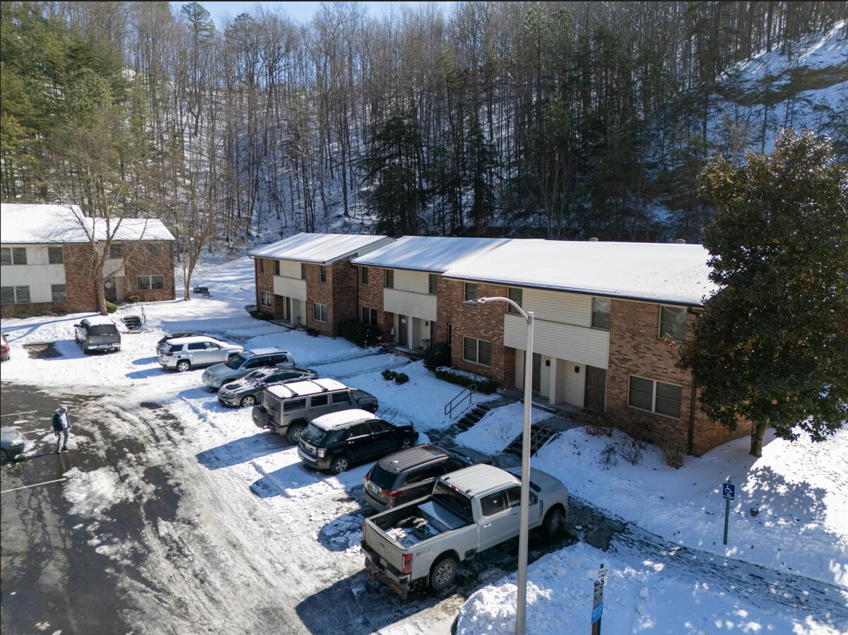 300 Pine Ridge Drive Property Photo 10