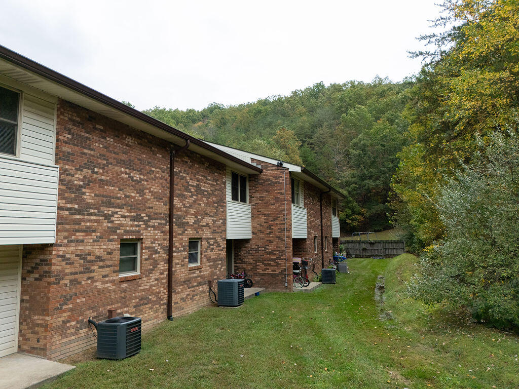 300 Pine Ridge Drive Property Photo 13