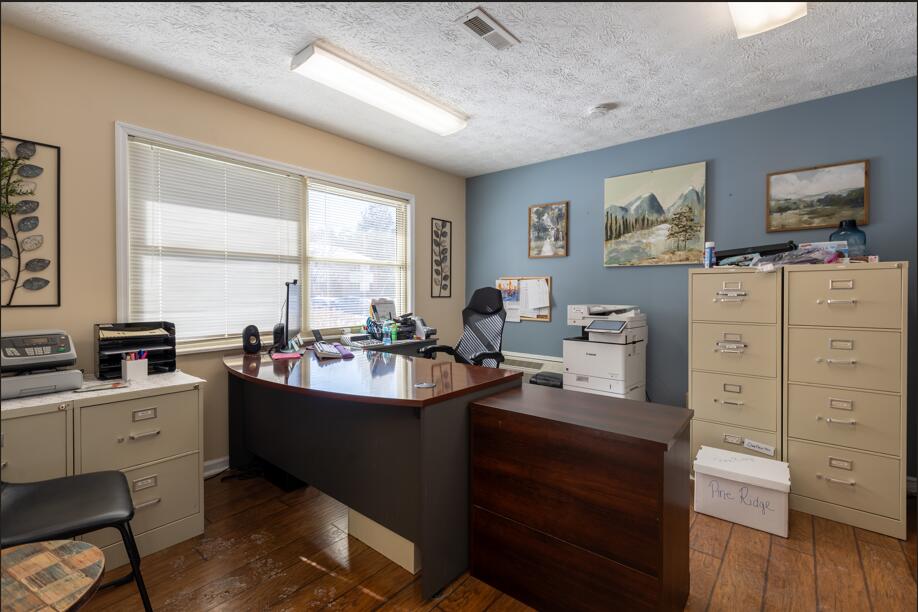 300 Pine Ridge Drive Property Photo 19