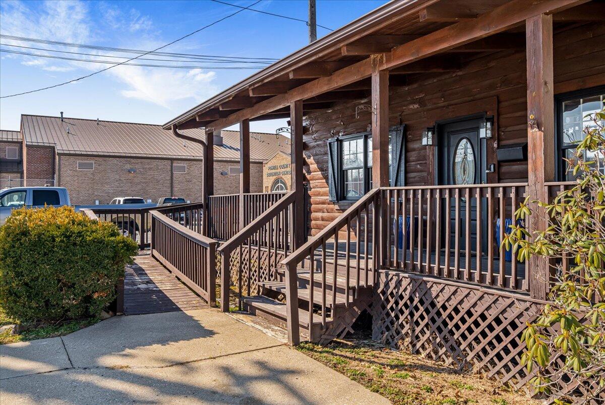 793 Breckenridge St Property Photo 8