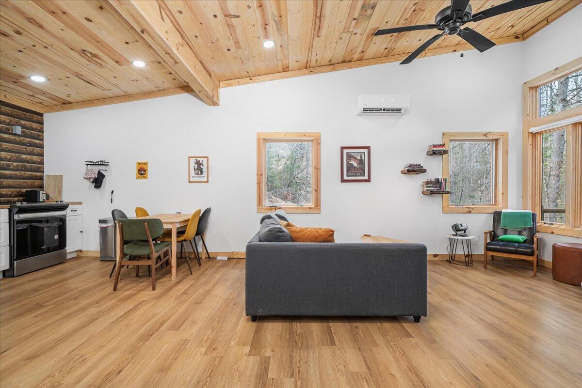397 Sun Set Ridge Property Photo 5