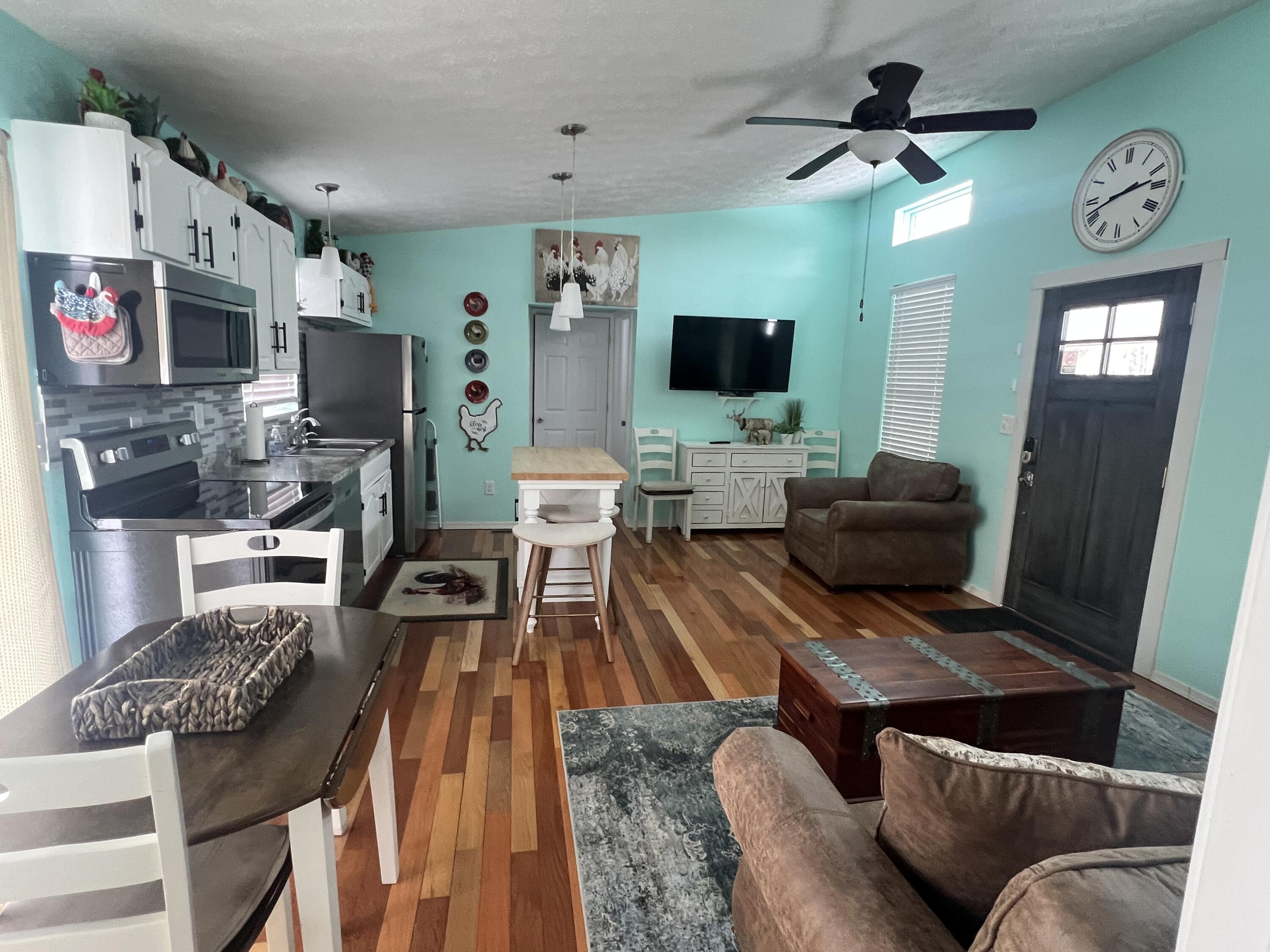185 Turkey Ridge Road Property Photo 4
