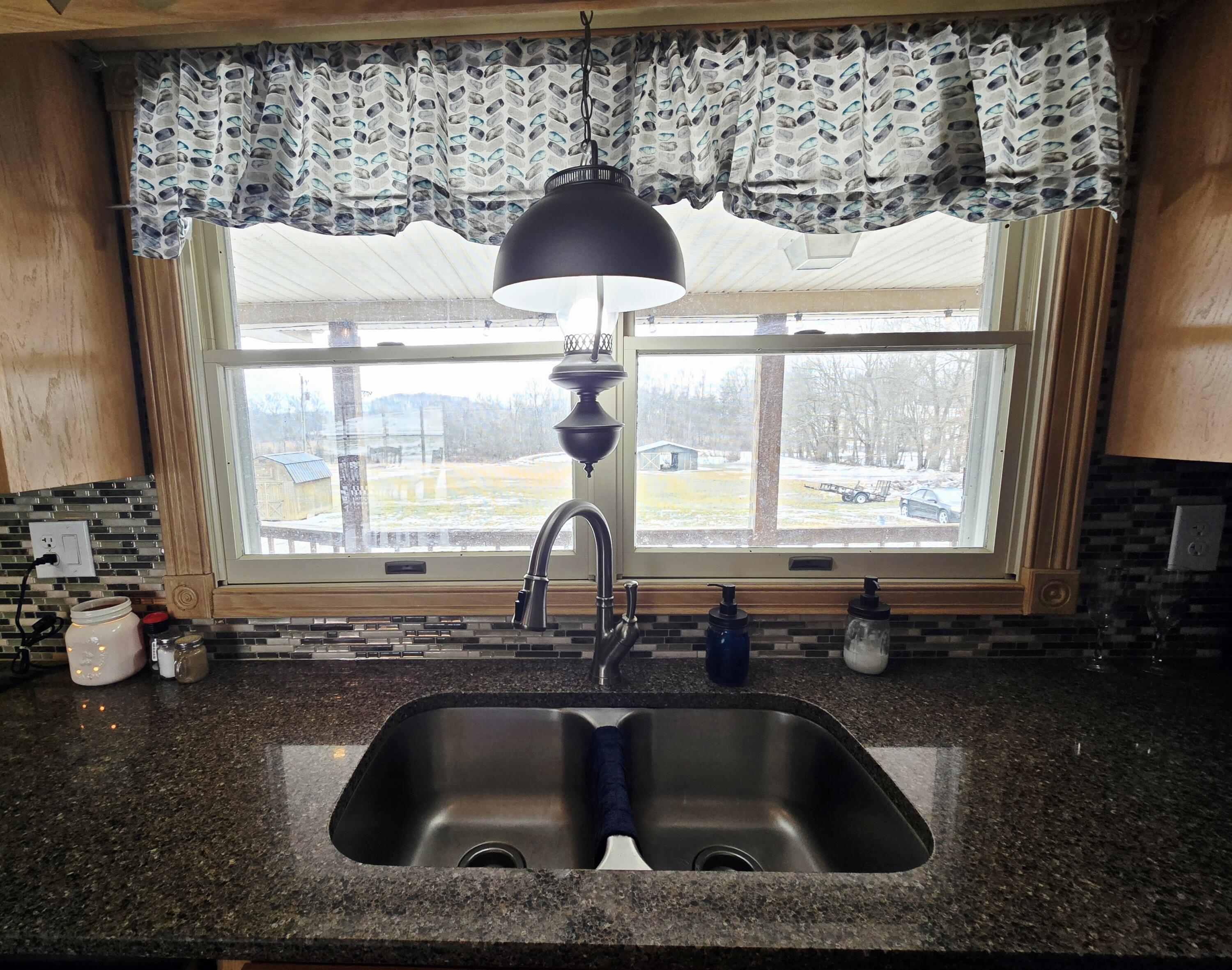 3125 Old Bull Road Property Photo 6
