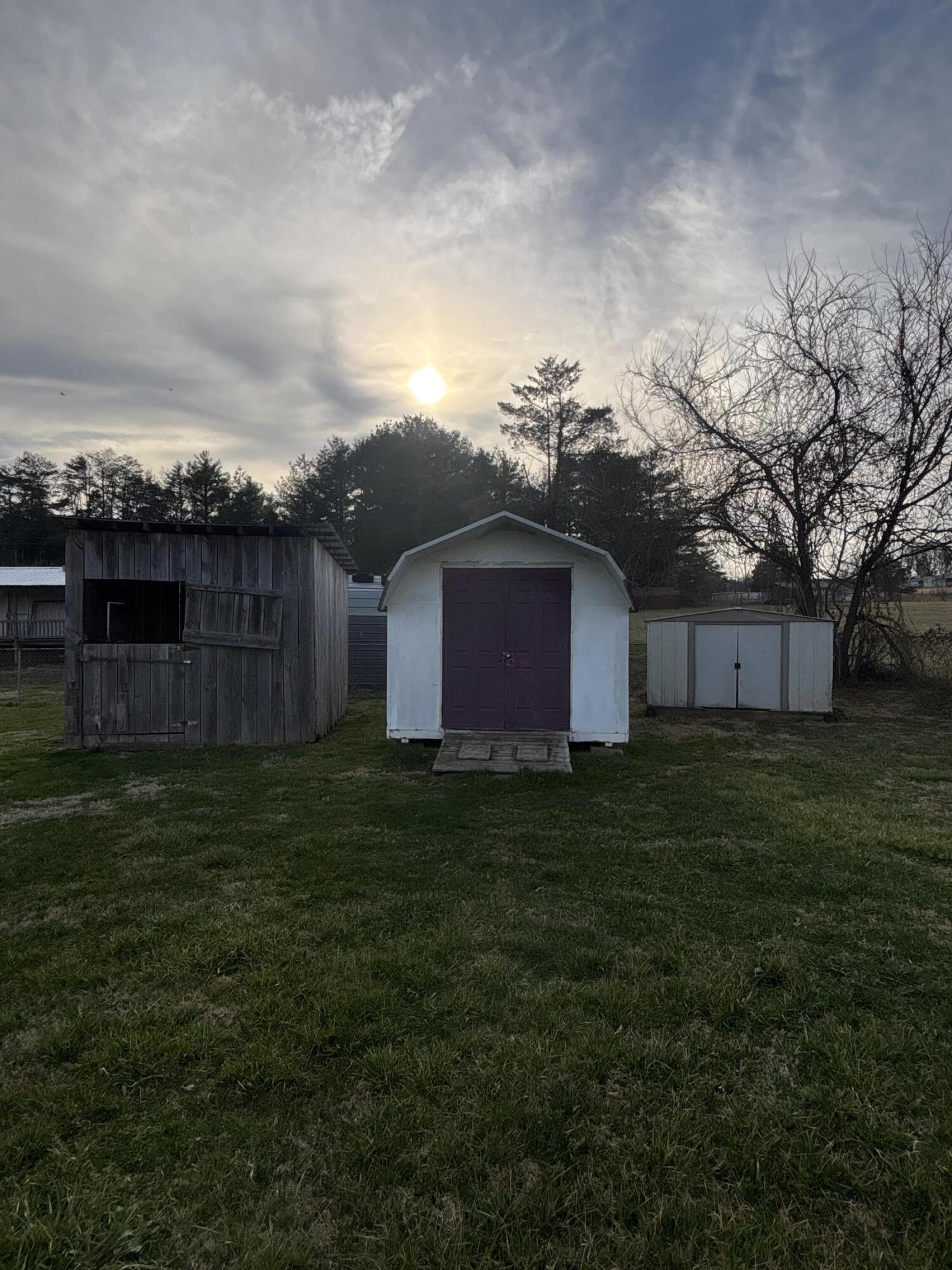 861 Barnett Road Property Photo 3