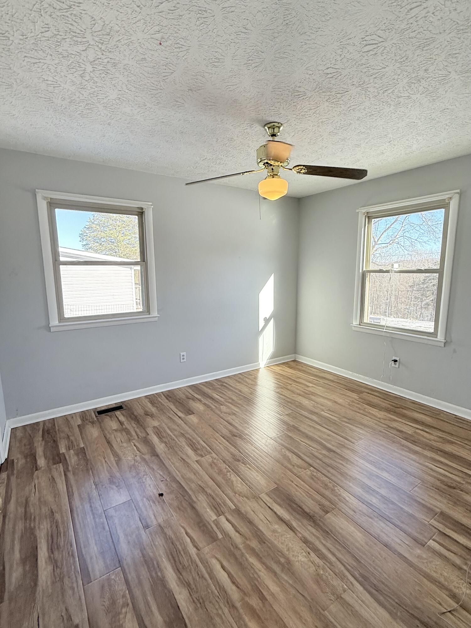 861 Barnett Road Property Photo 8