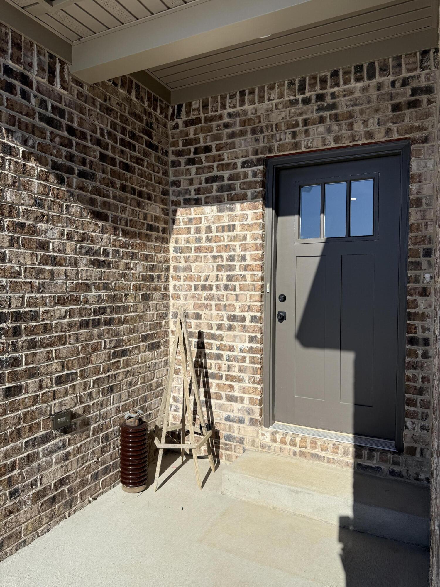 190 Liam Way Property Photo 3
