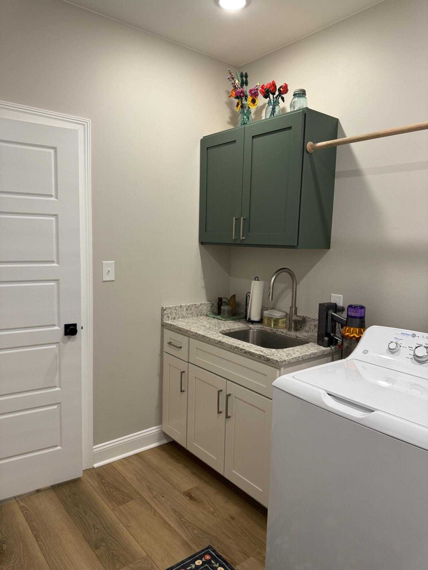 190 Liam Way Property Photo 11