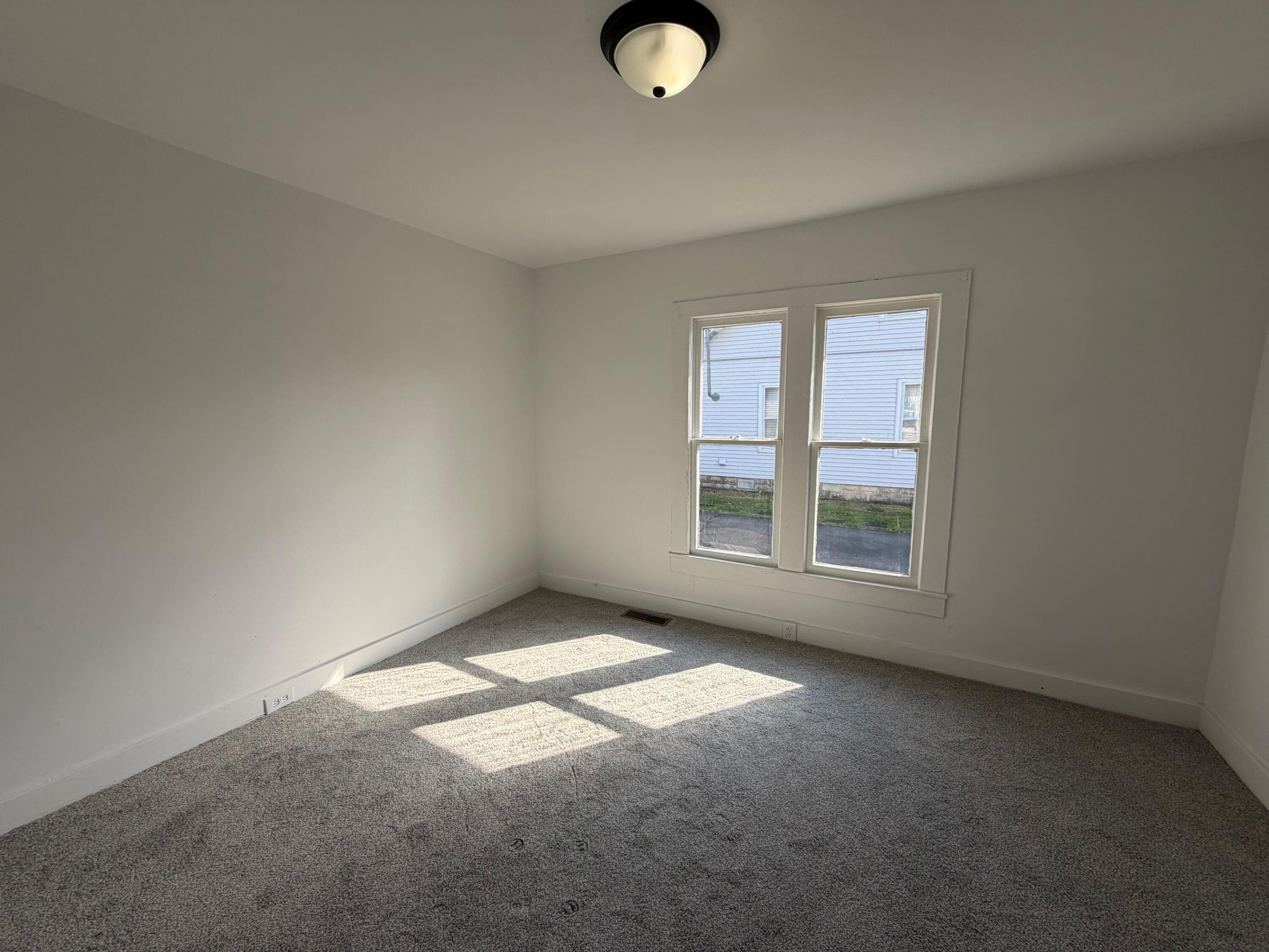 321 Hamlin Street Property Photo 11