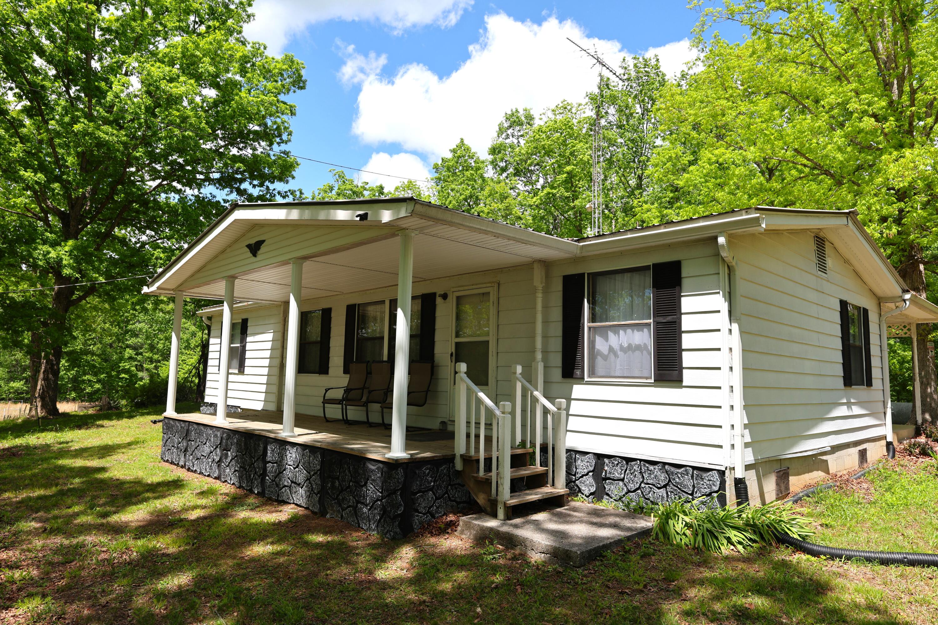 105 Stewart Fork Road Property Photo 17