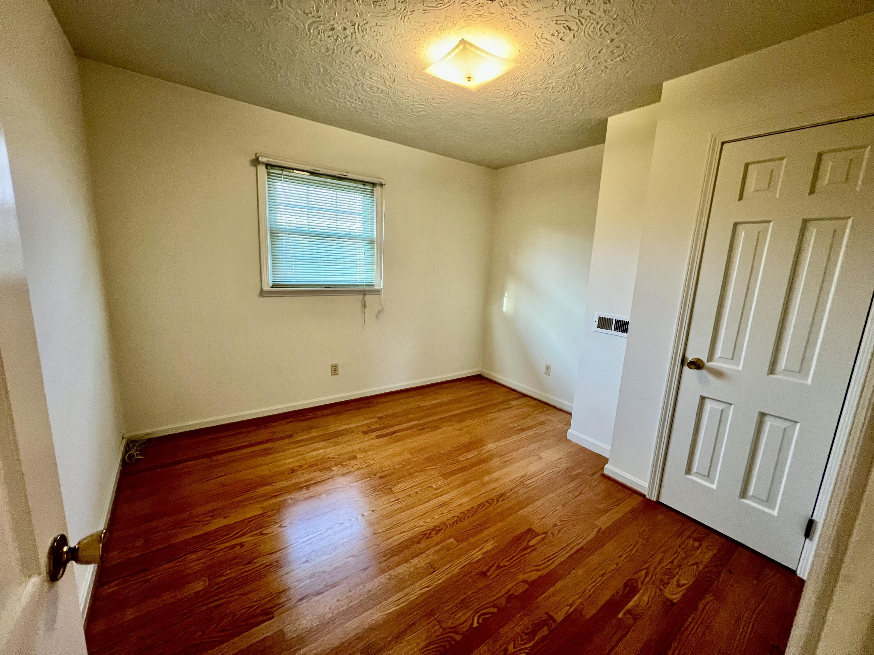 240 Hunter Street Property Photo 37