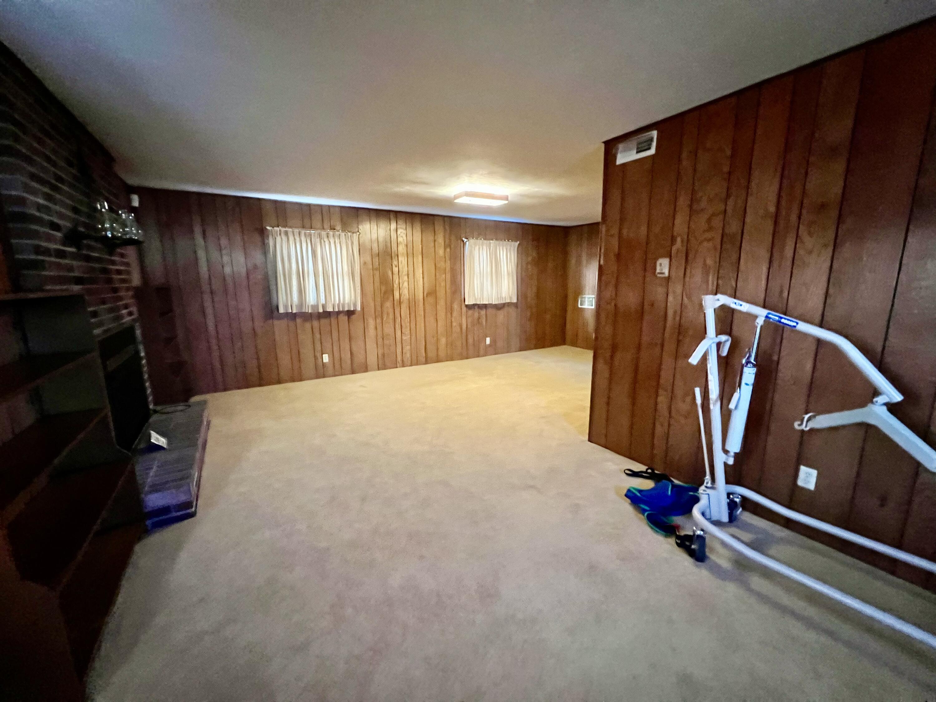 240 Hunter Street Property Photo 43