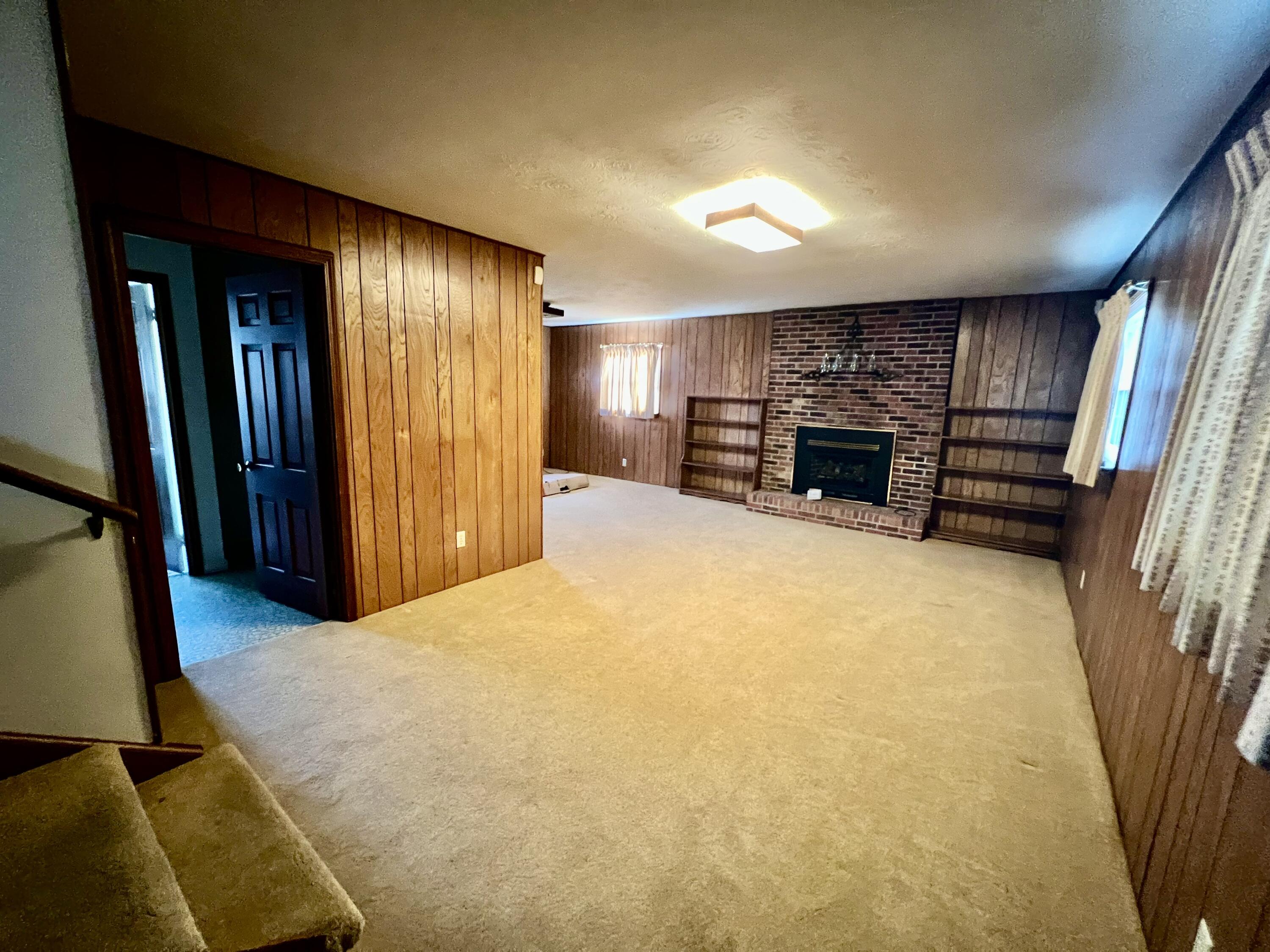 240 Hunter Street Property Photo 45