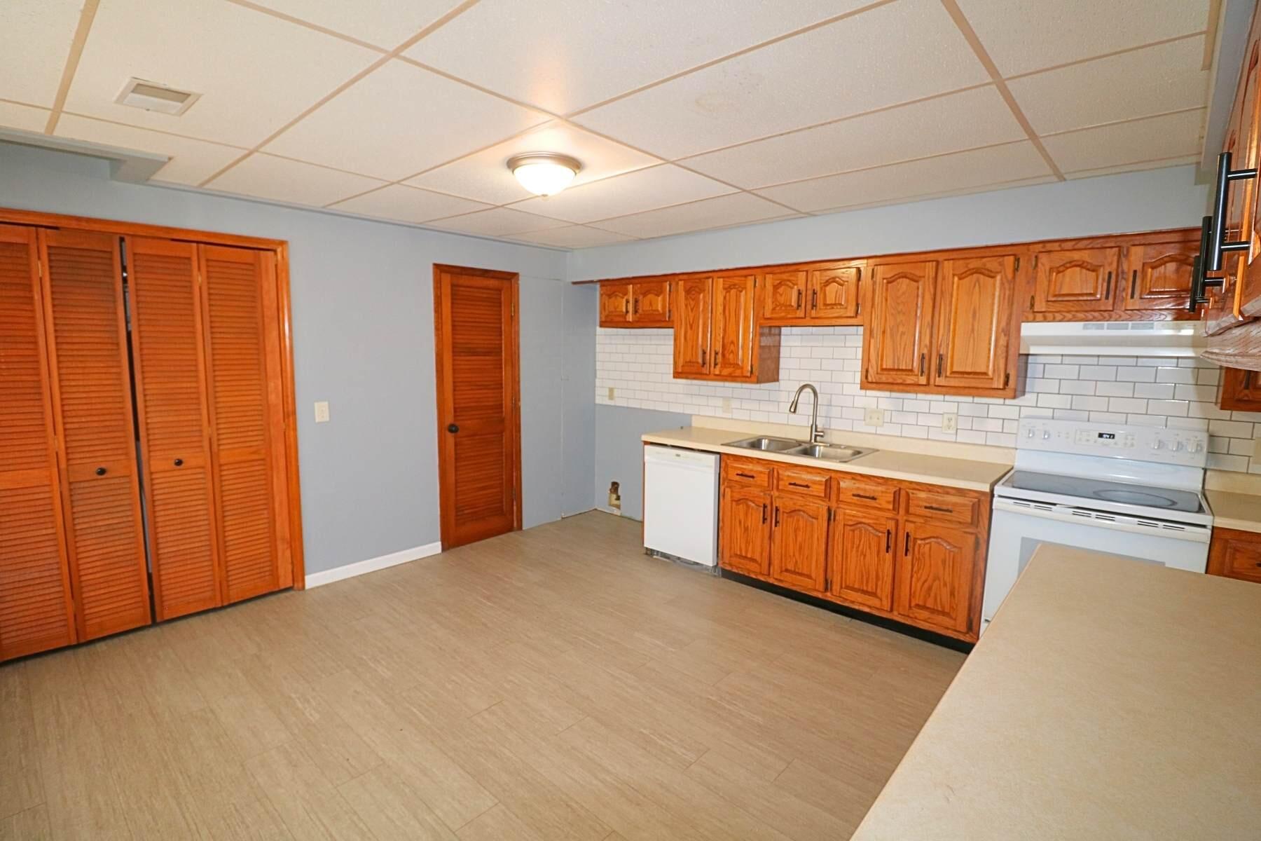 218 Mangold Drive Property Photo 25