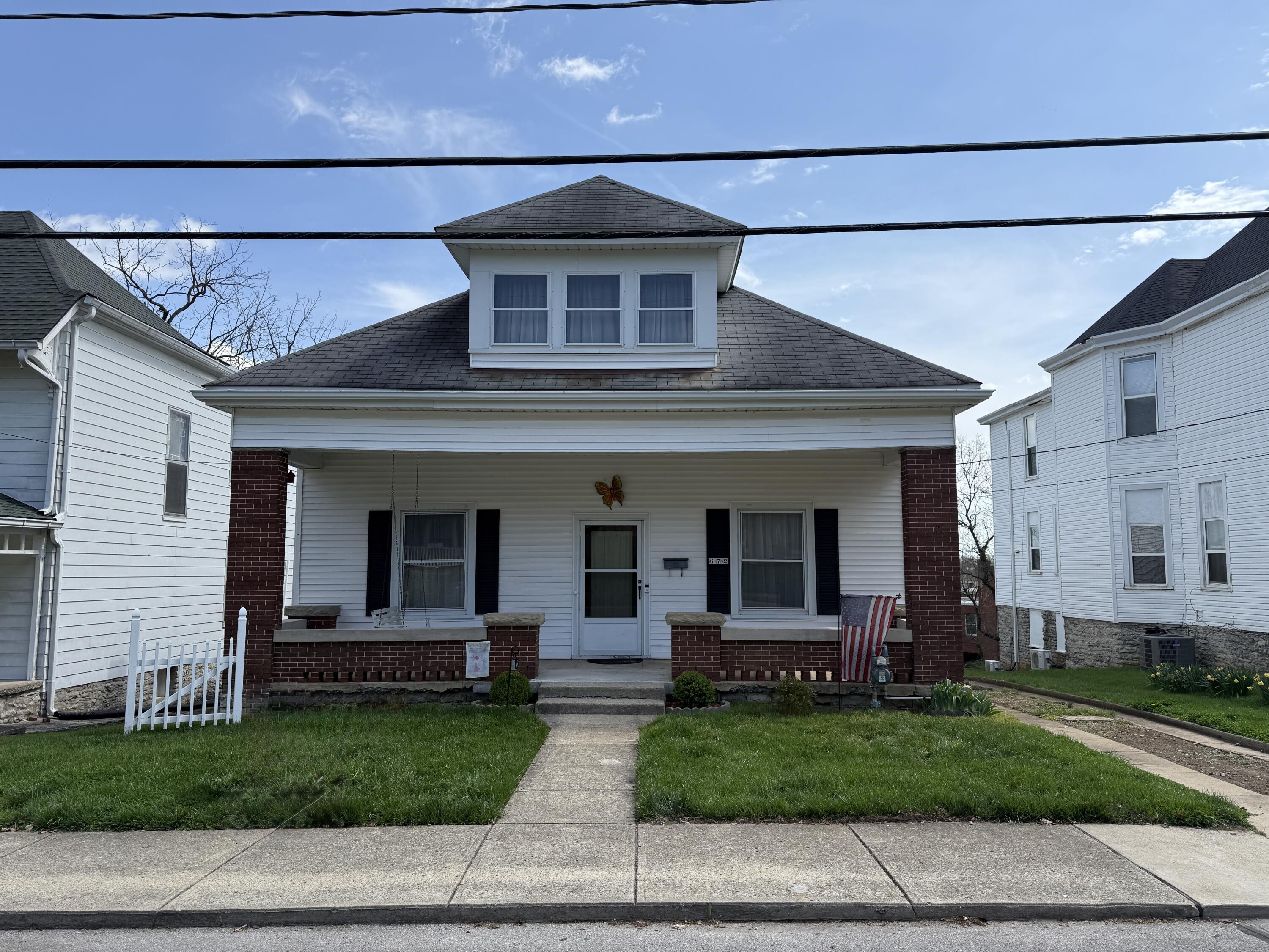 672 Higgins Avenue Property Photo 1