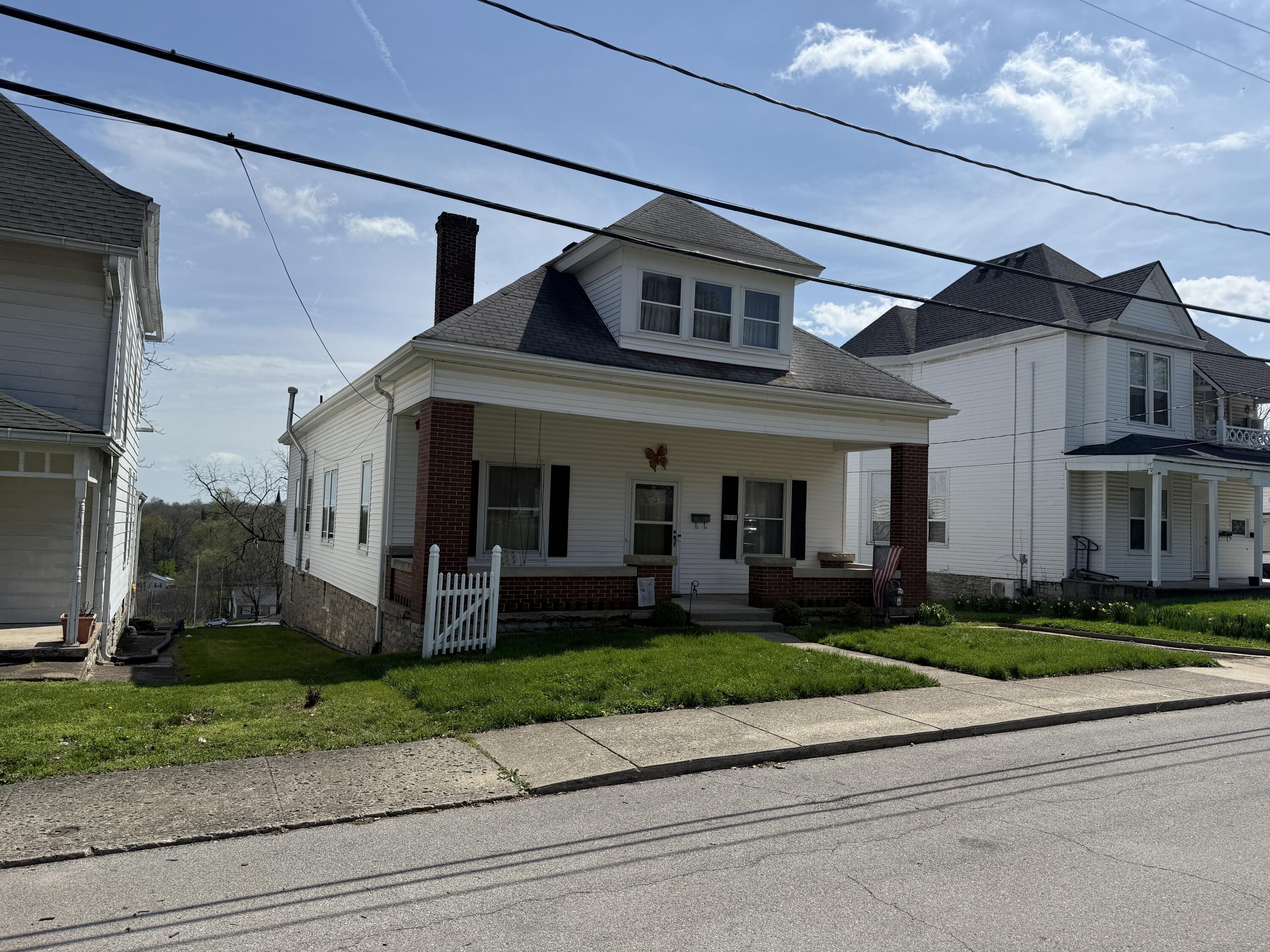 672 Higgins Avenue Property Photo 2
