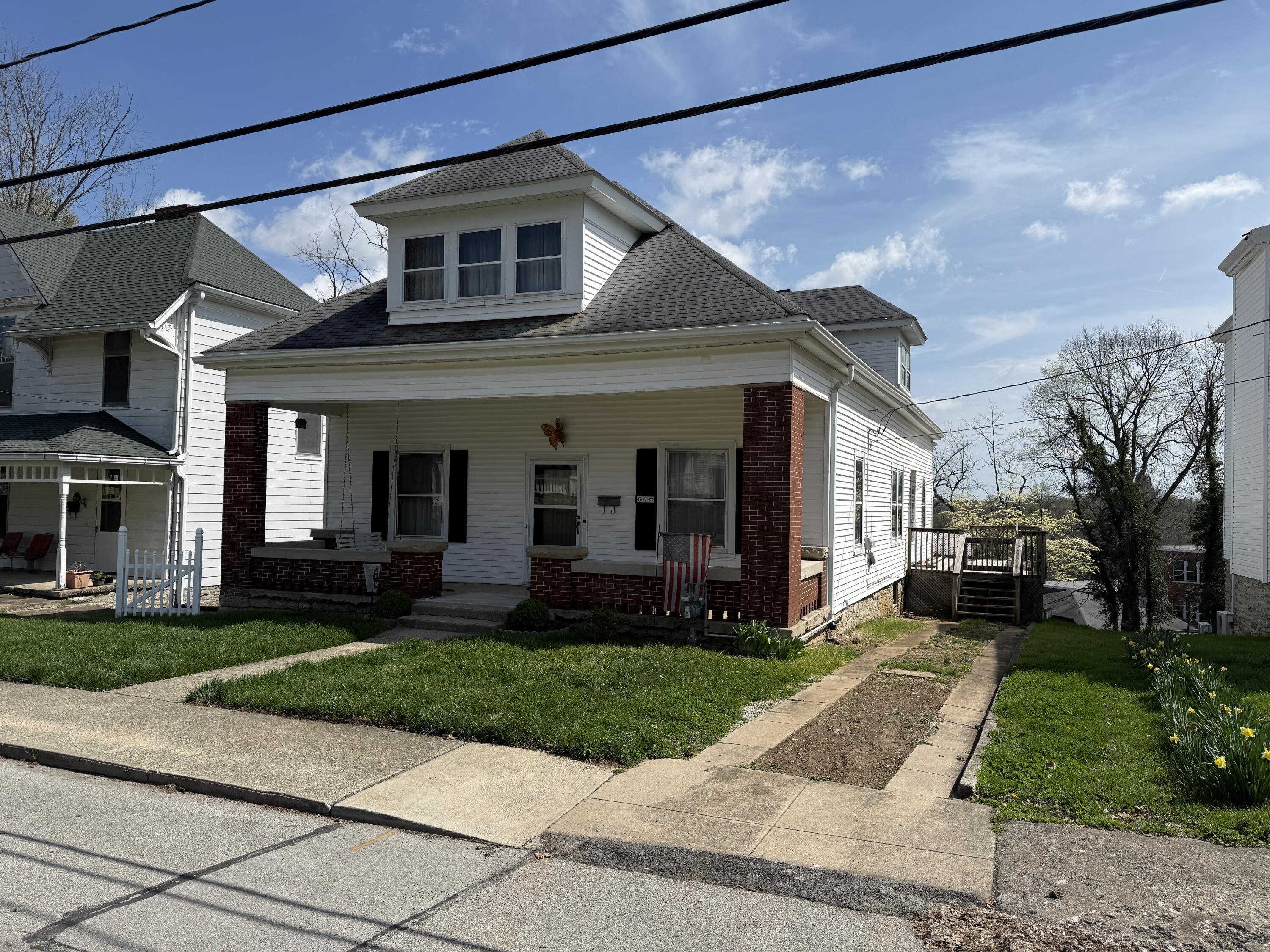 672 Higgins Avenue Property Photo 3