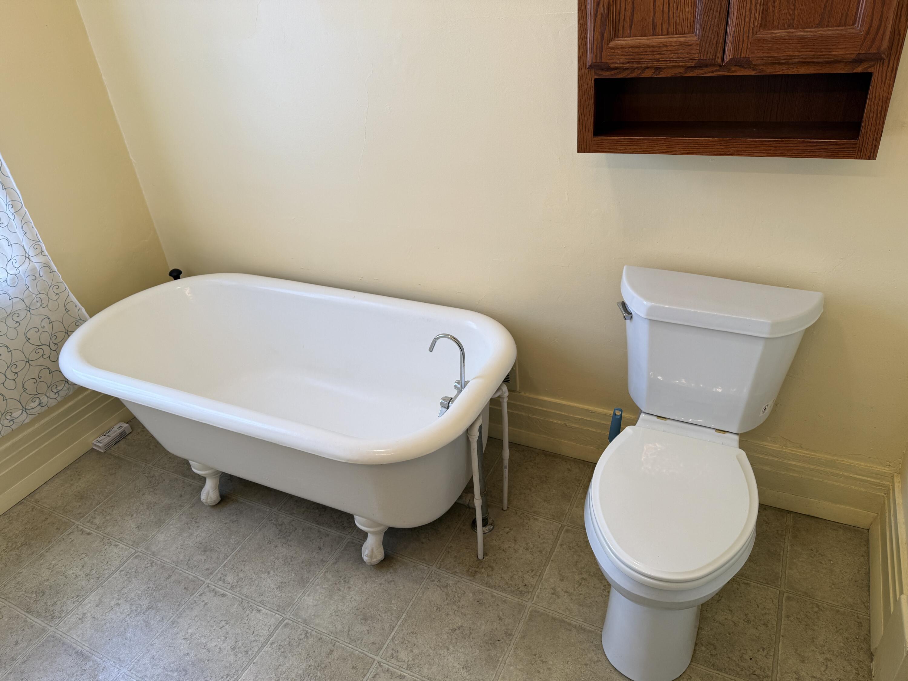 672 Higgins Avenue Property Photo 9