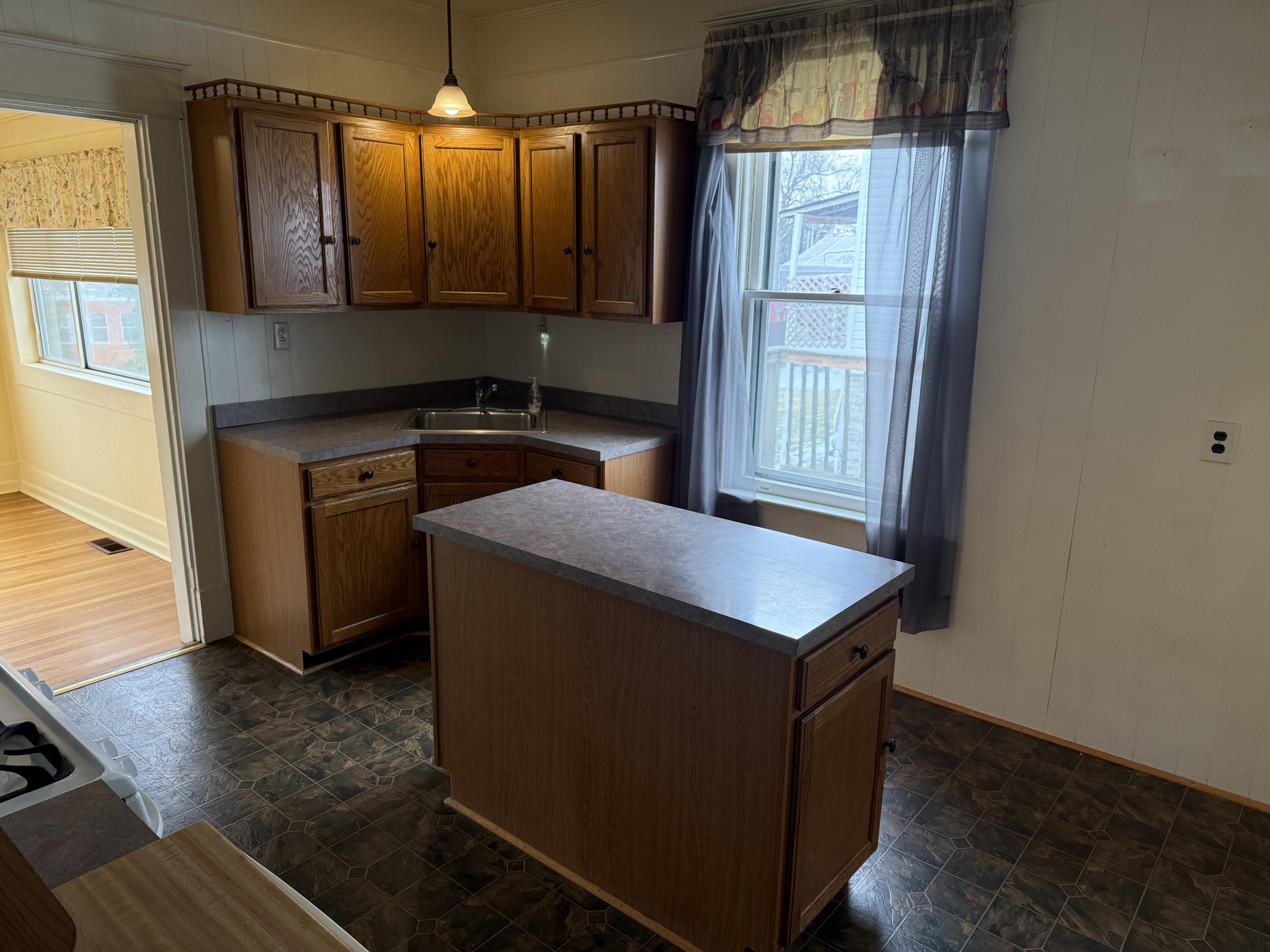 672 Higgins Avenue Property Photo 17