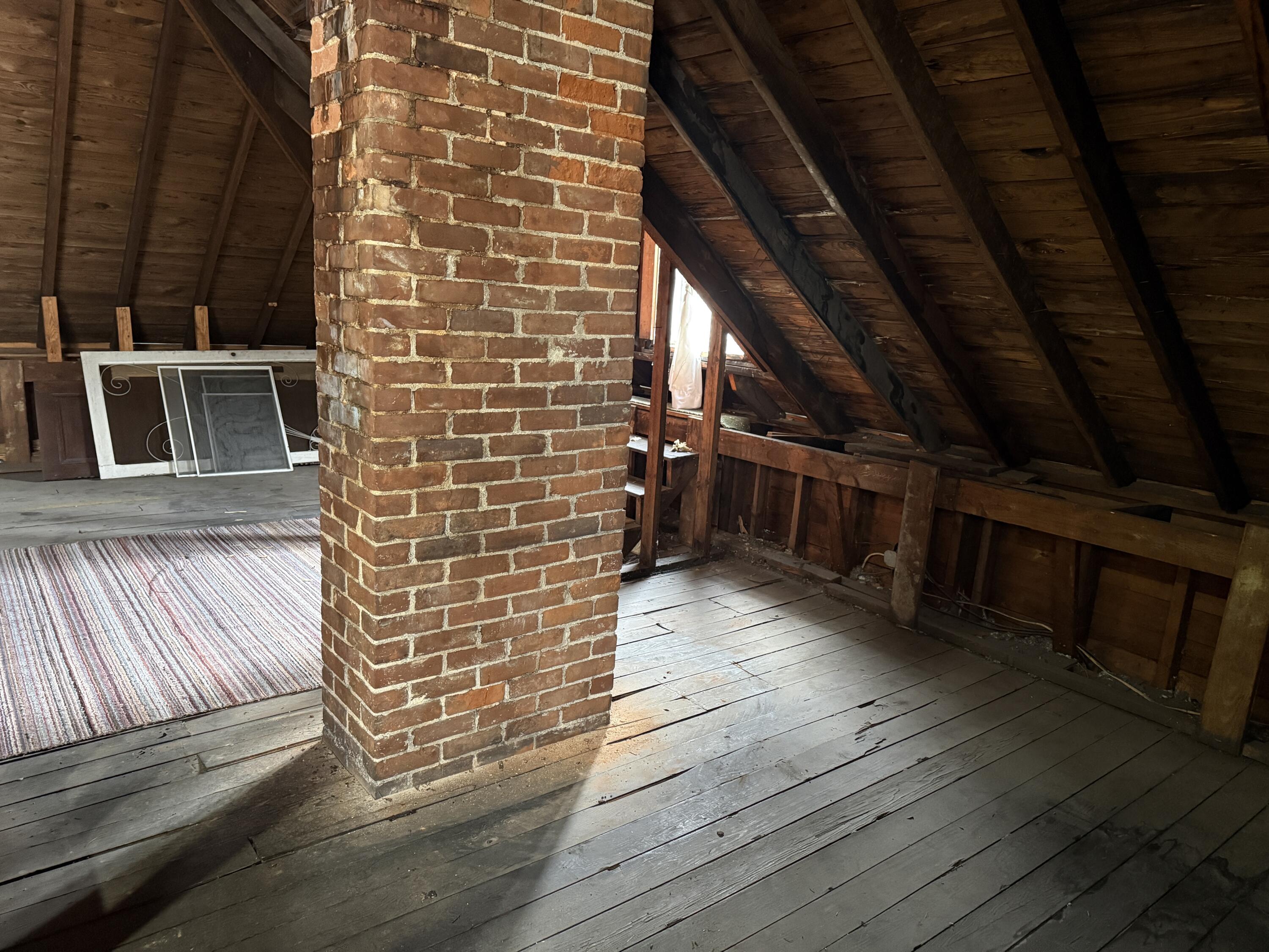 672 Higgins Avenue Property Photo 19