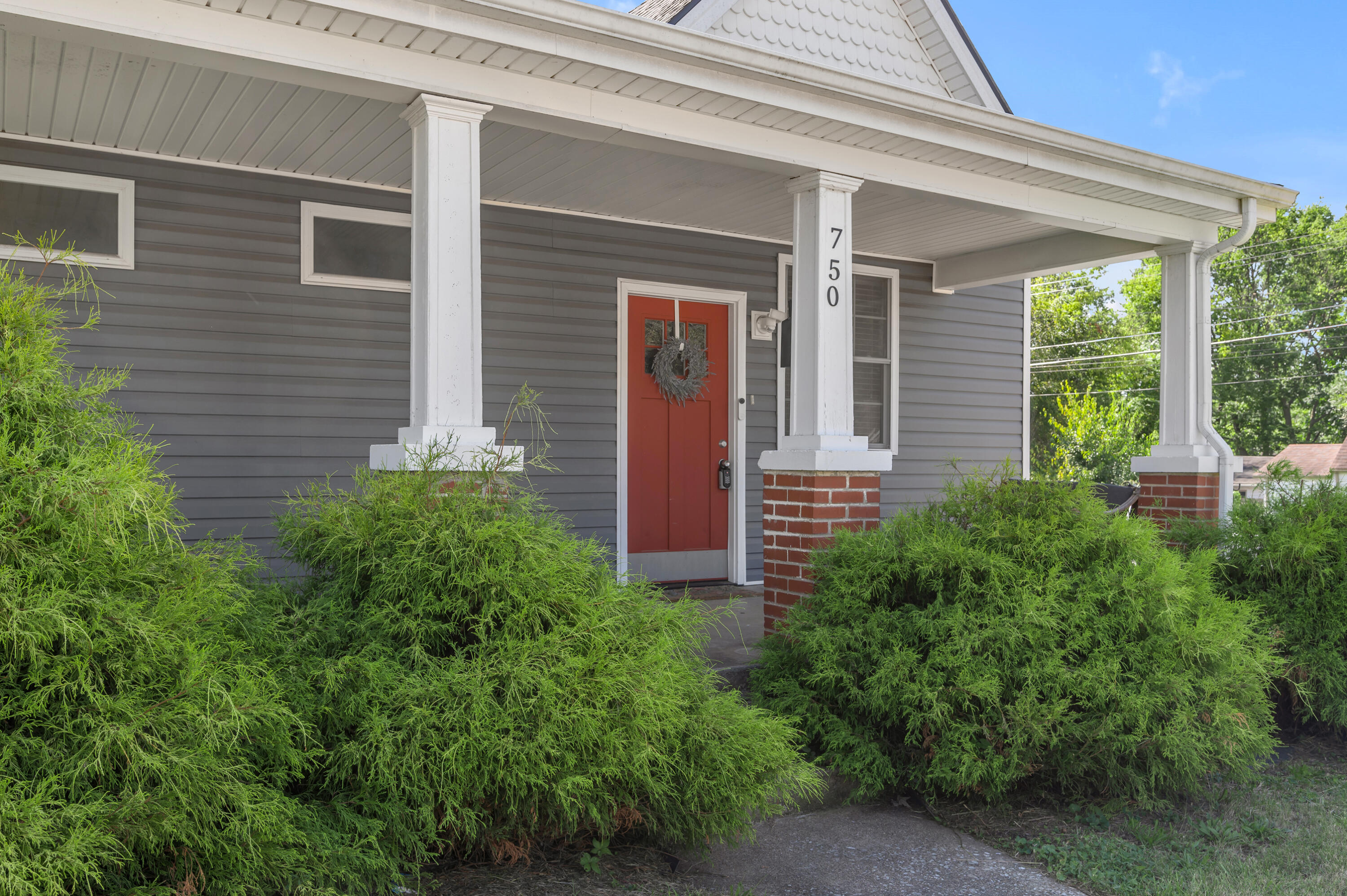 750 Maple Avenue Property Photo 4