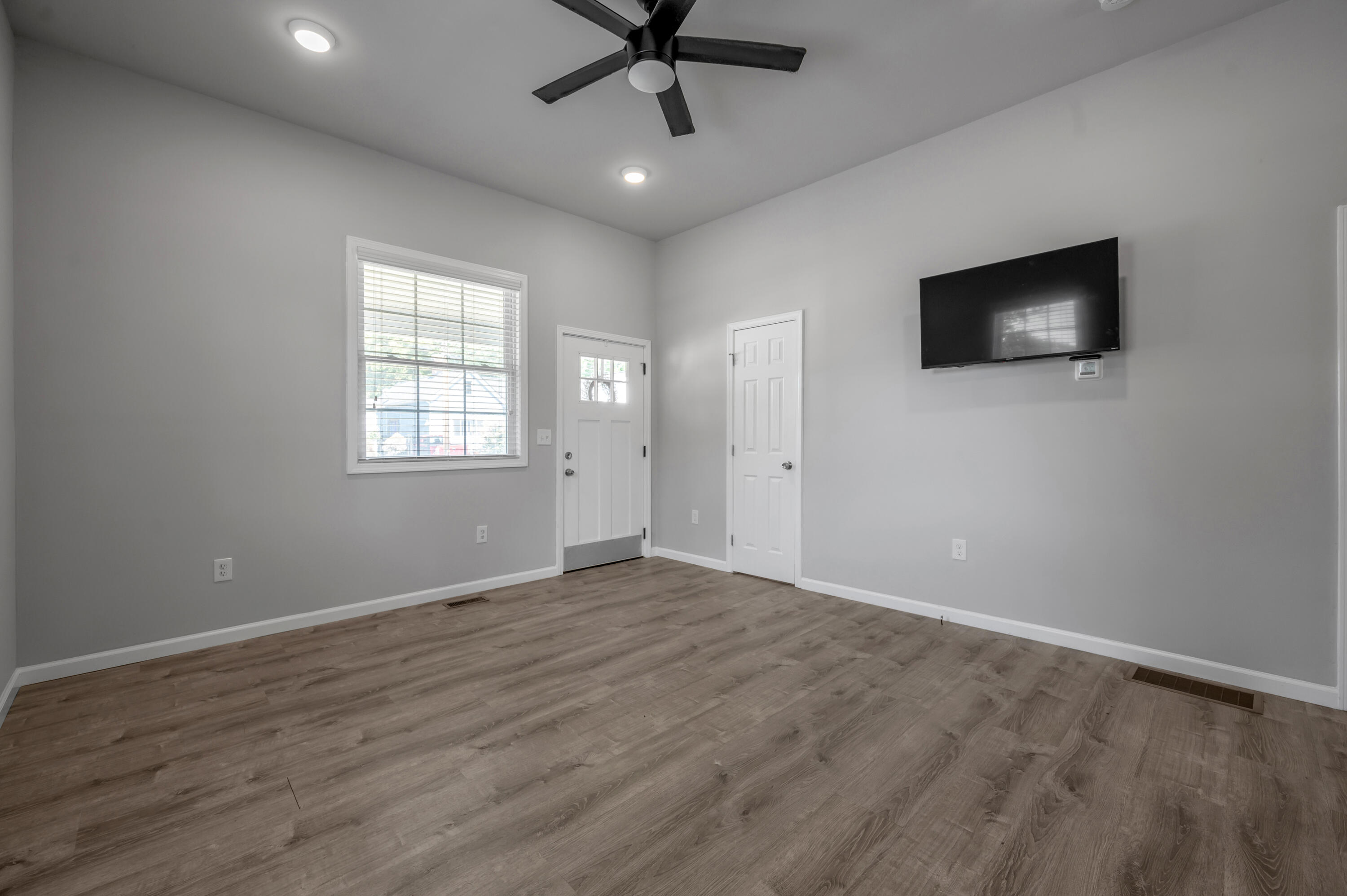 750 Maple Avenue Property Photo 13