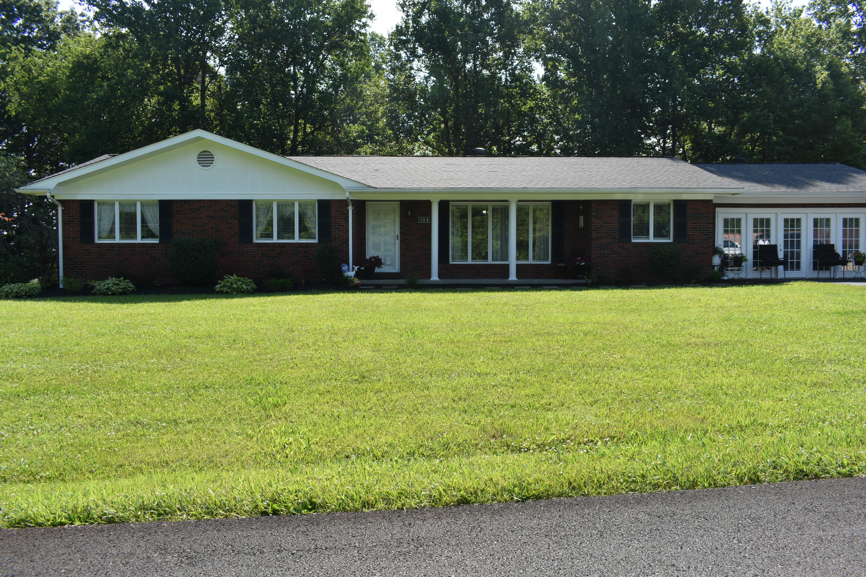 184 Osborne Road Property Photo 2