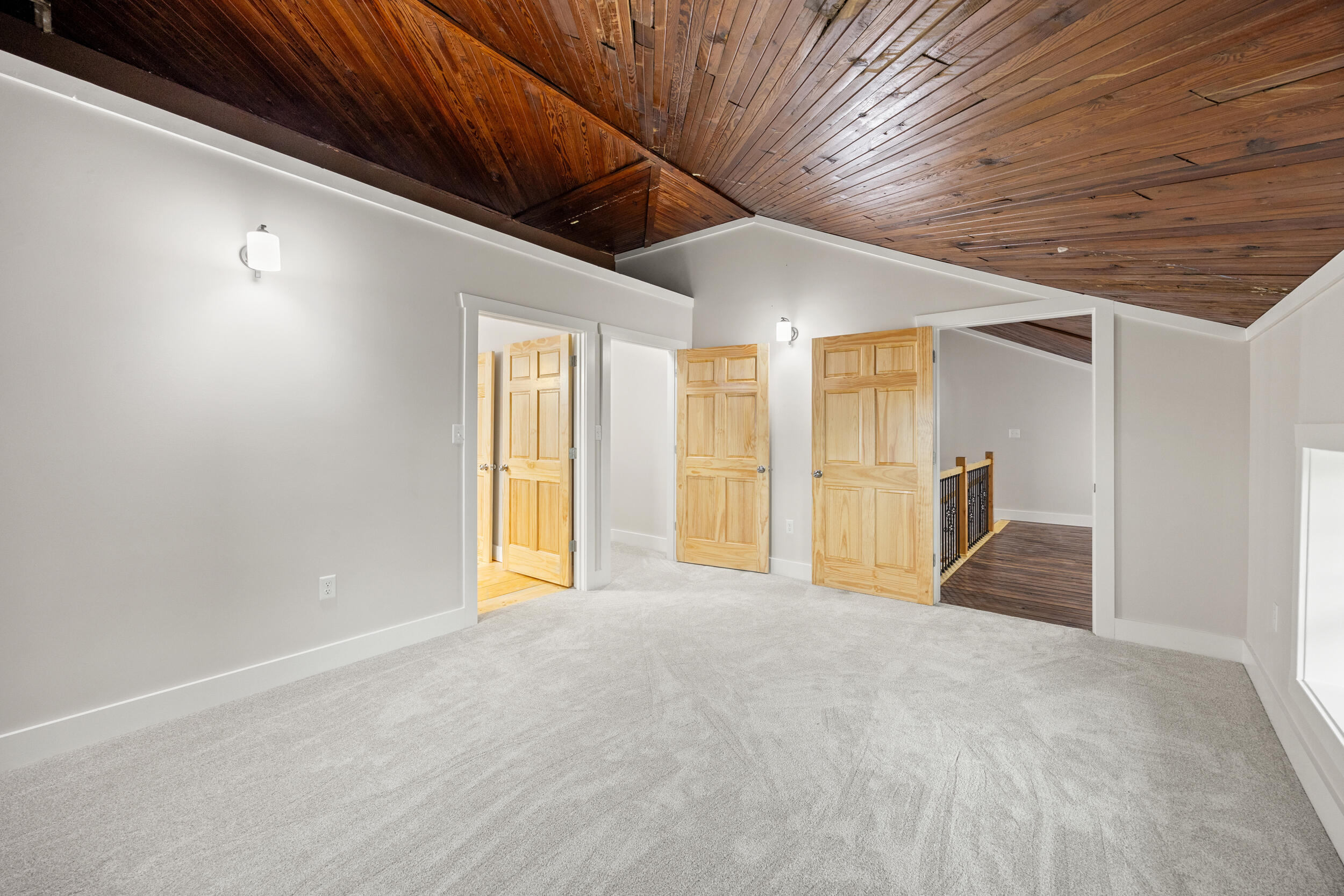 4646 Hinton Webber Road Property Photo 5