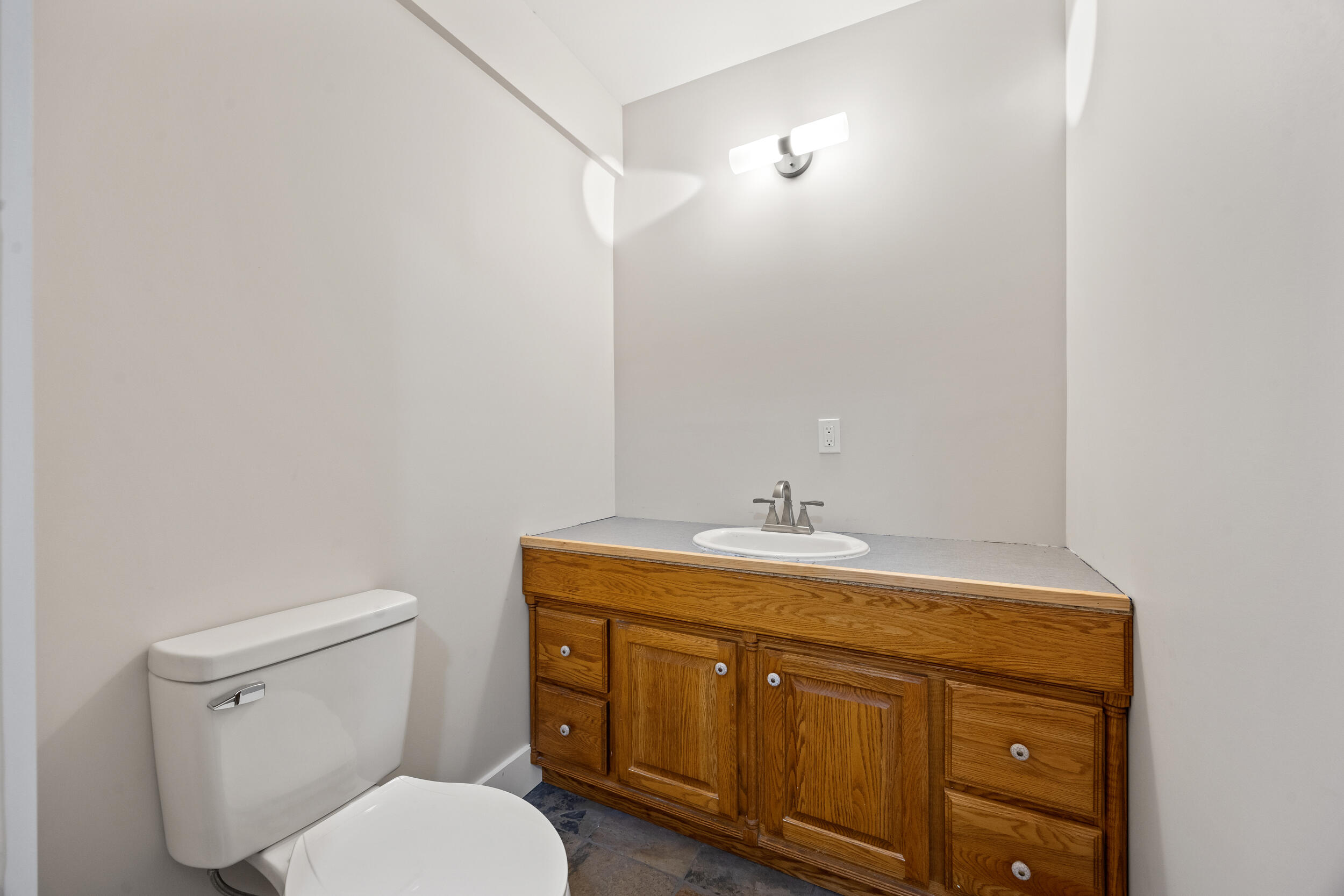 4646 Hinton Webber Road Property Photo 17