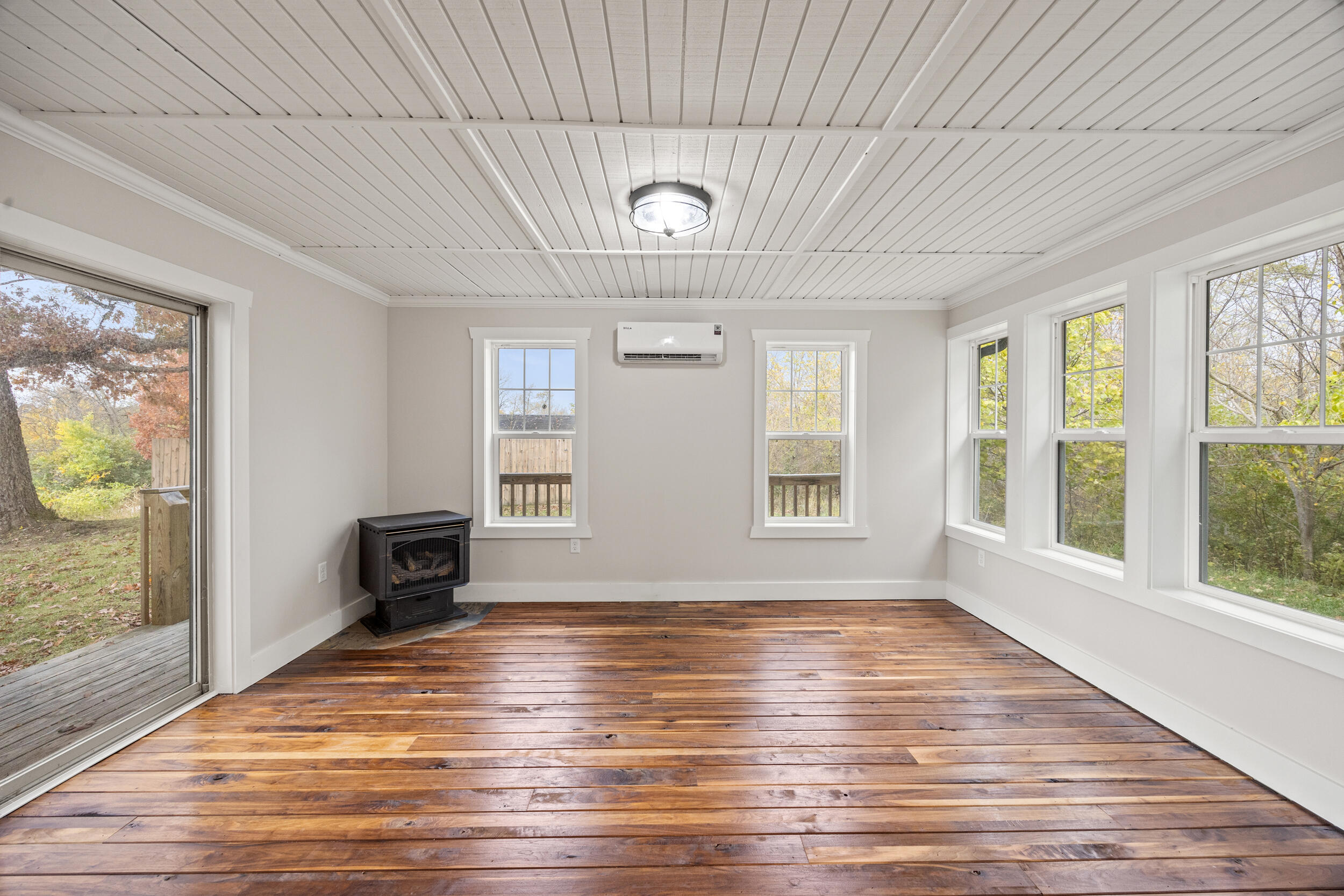 4646 Hinton Webber Road Property Photo 27
