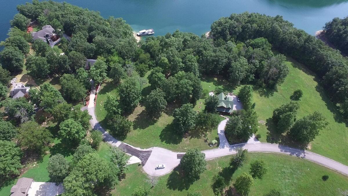 29 Hickory Point Drive Property Photo 8
