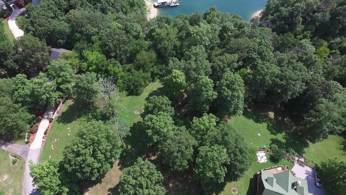 29 Hickory Point Drive Property Photo 9