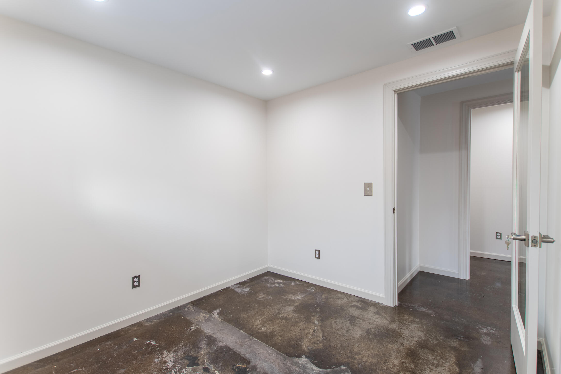 804 Chevy Chase Place 103 Property Photo 14