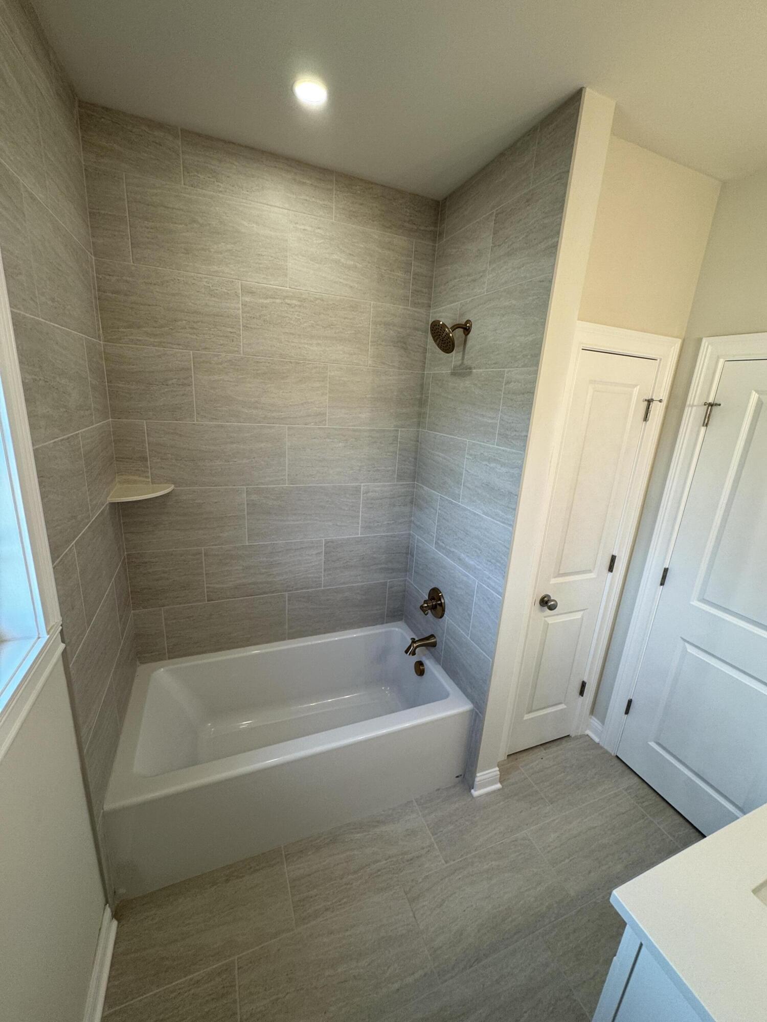 144 Winding Creek Drive Property Photo 8