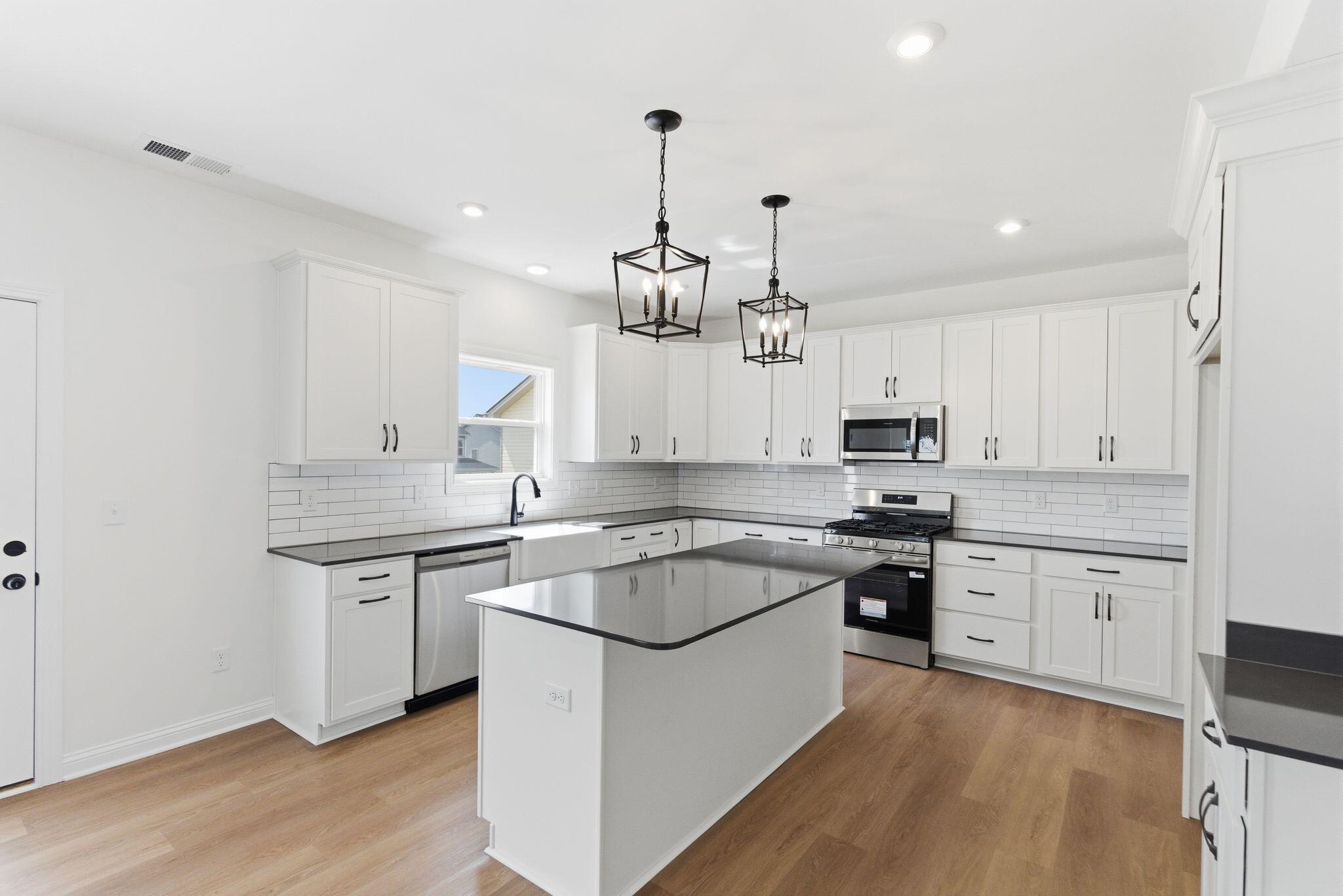 105 Roland Court Property Photo 9