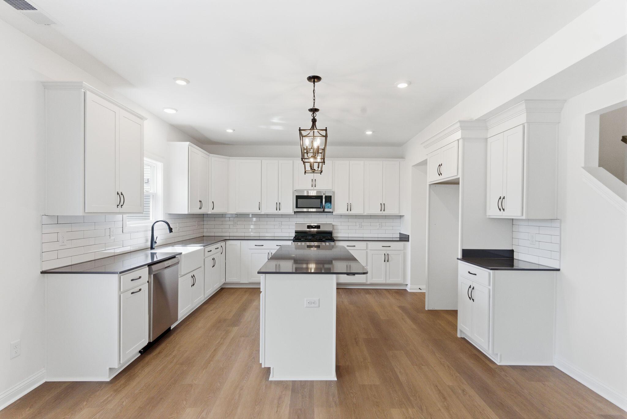 105 Roland Court Property Photo 10
