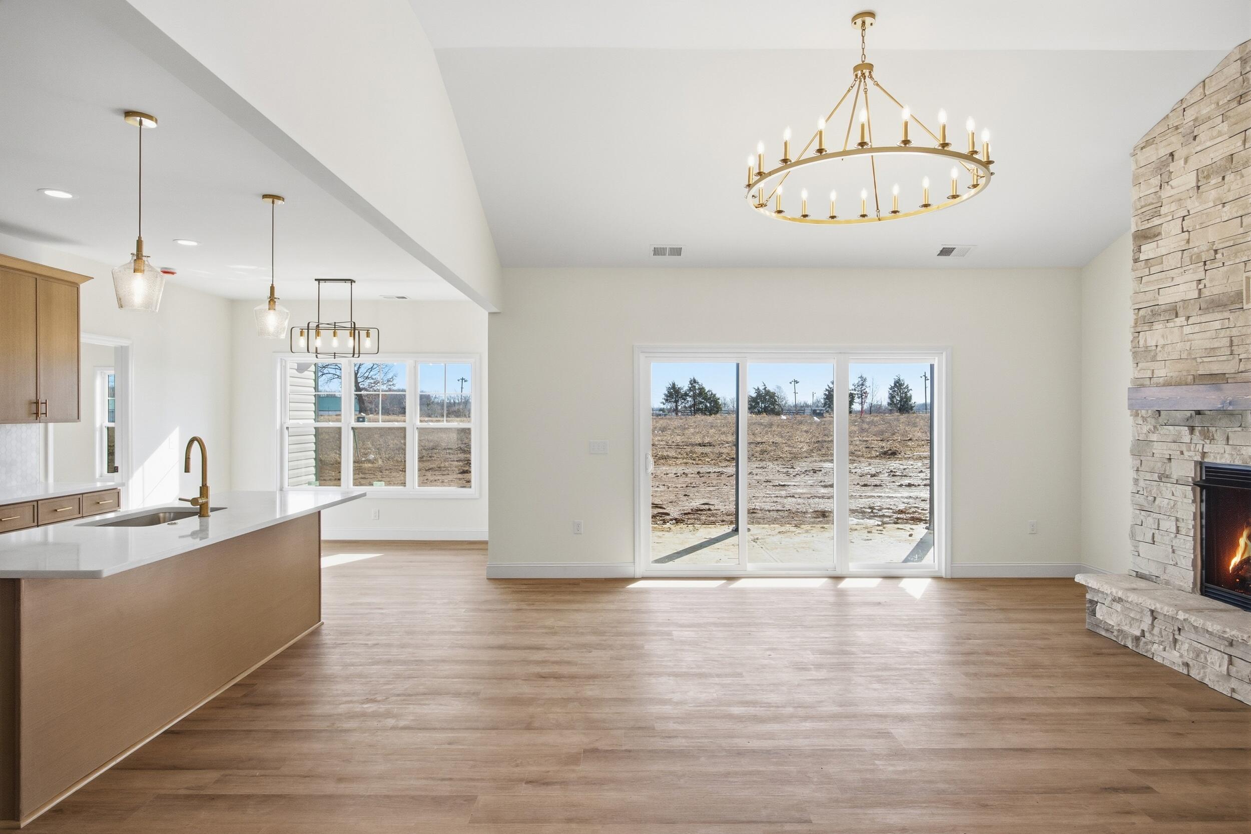 323 Mohegan Trail Property Photo 6